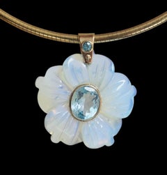 Pendentif FLORA, Opalite avec Topaze bleu ciel et or 14k