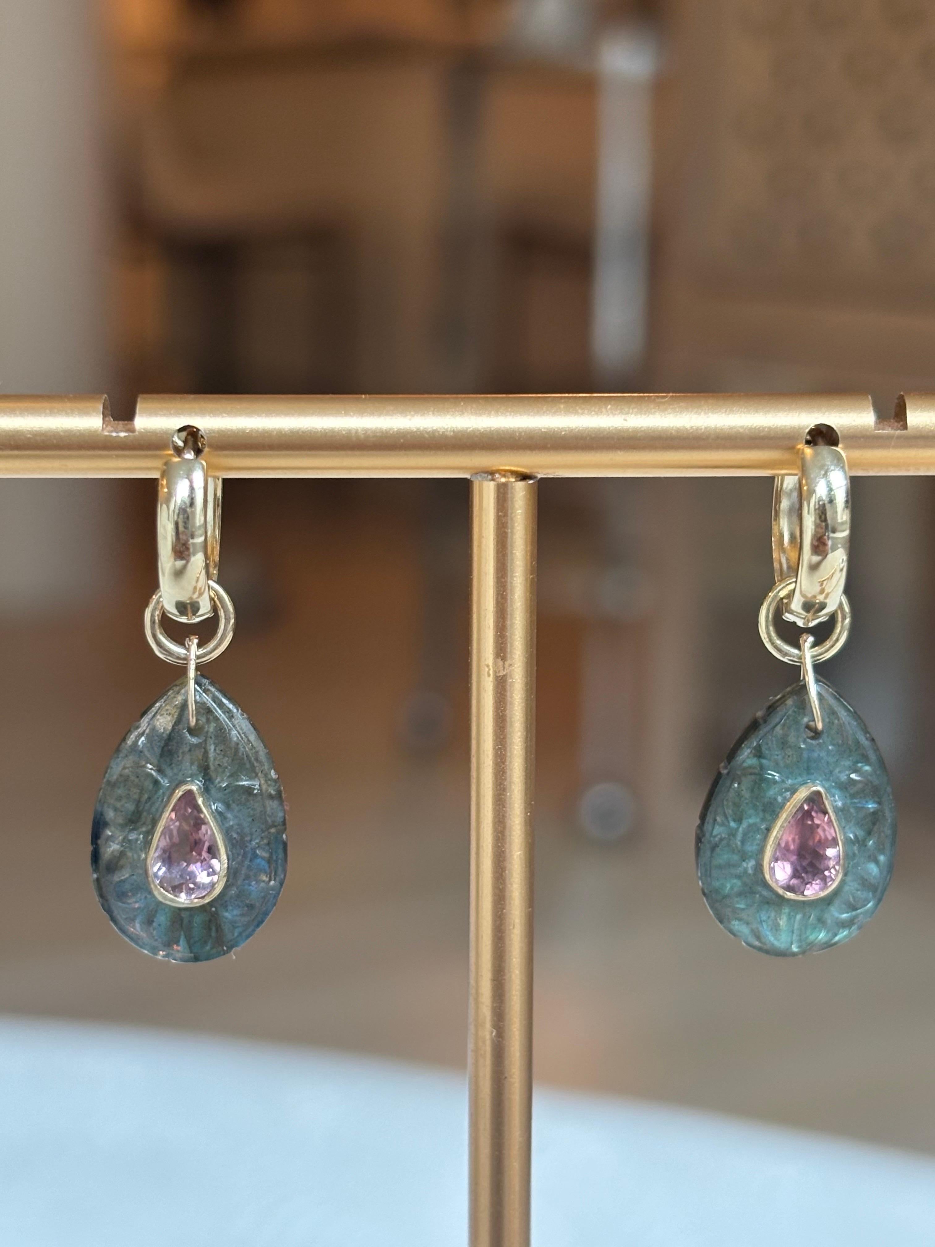 Boucles d'oreilles pétales FLORA : Labradorite, tourmaline rose, diamants et or 14k en vente 5