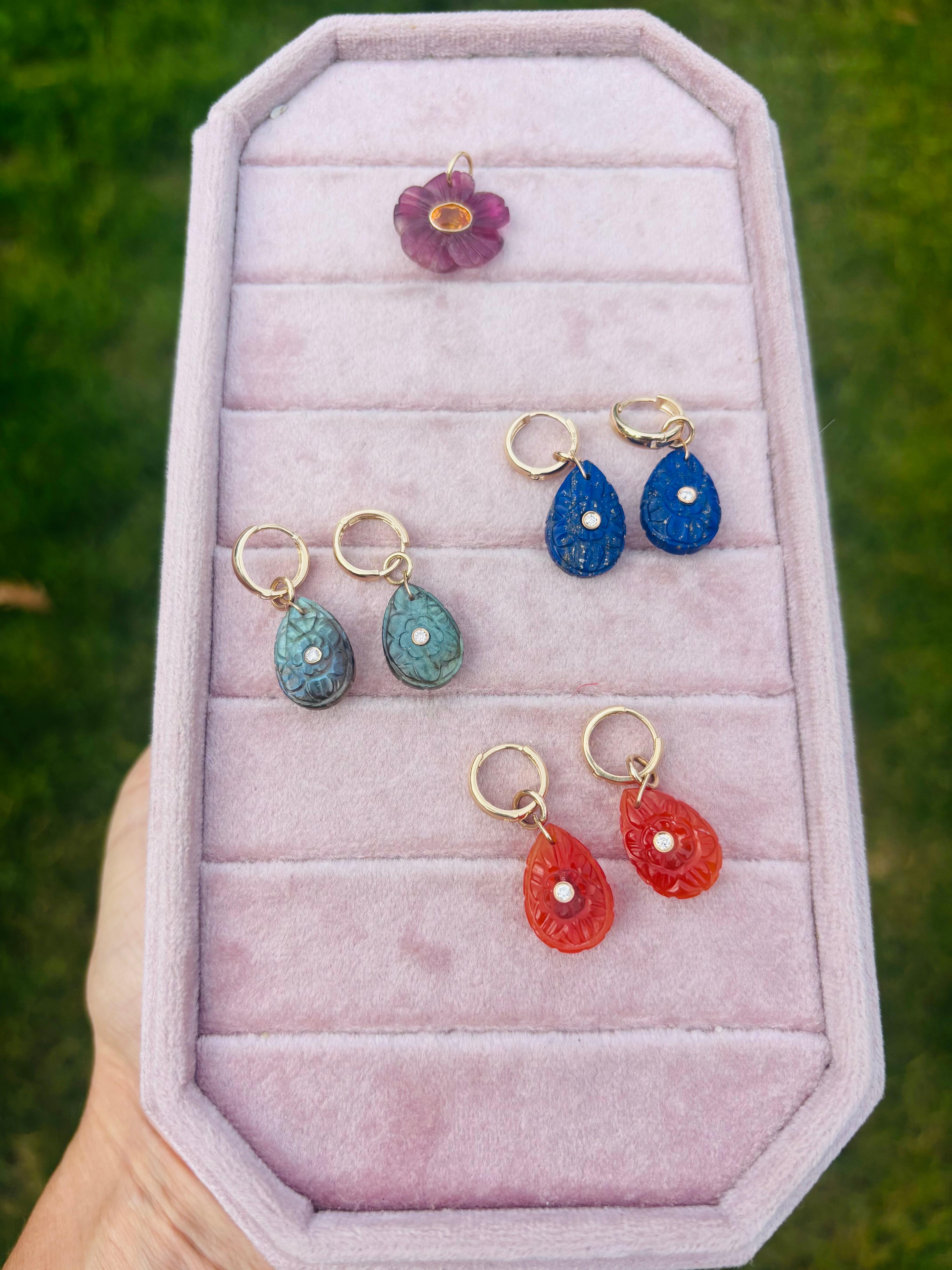 Boucles d'oreilles pétales FLORA : Labradorite, tourmaline rose, diamants et or 14k en vente 8