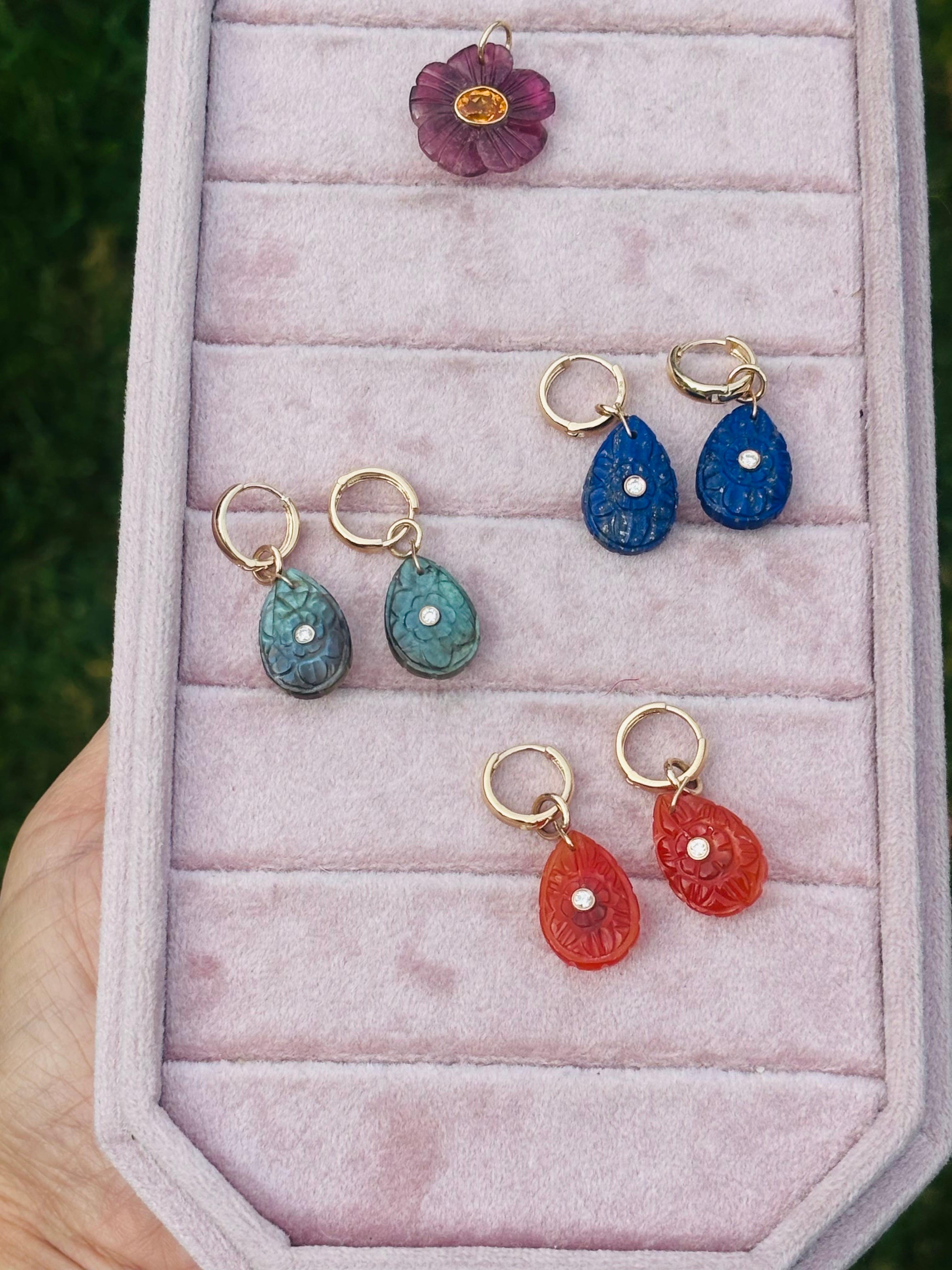 Boucles d'oreilles pétales FLORA : Labradorite, tourmaline rose, diamants et or 14k en vente 3