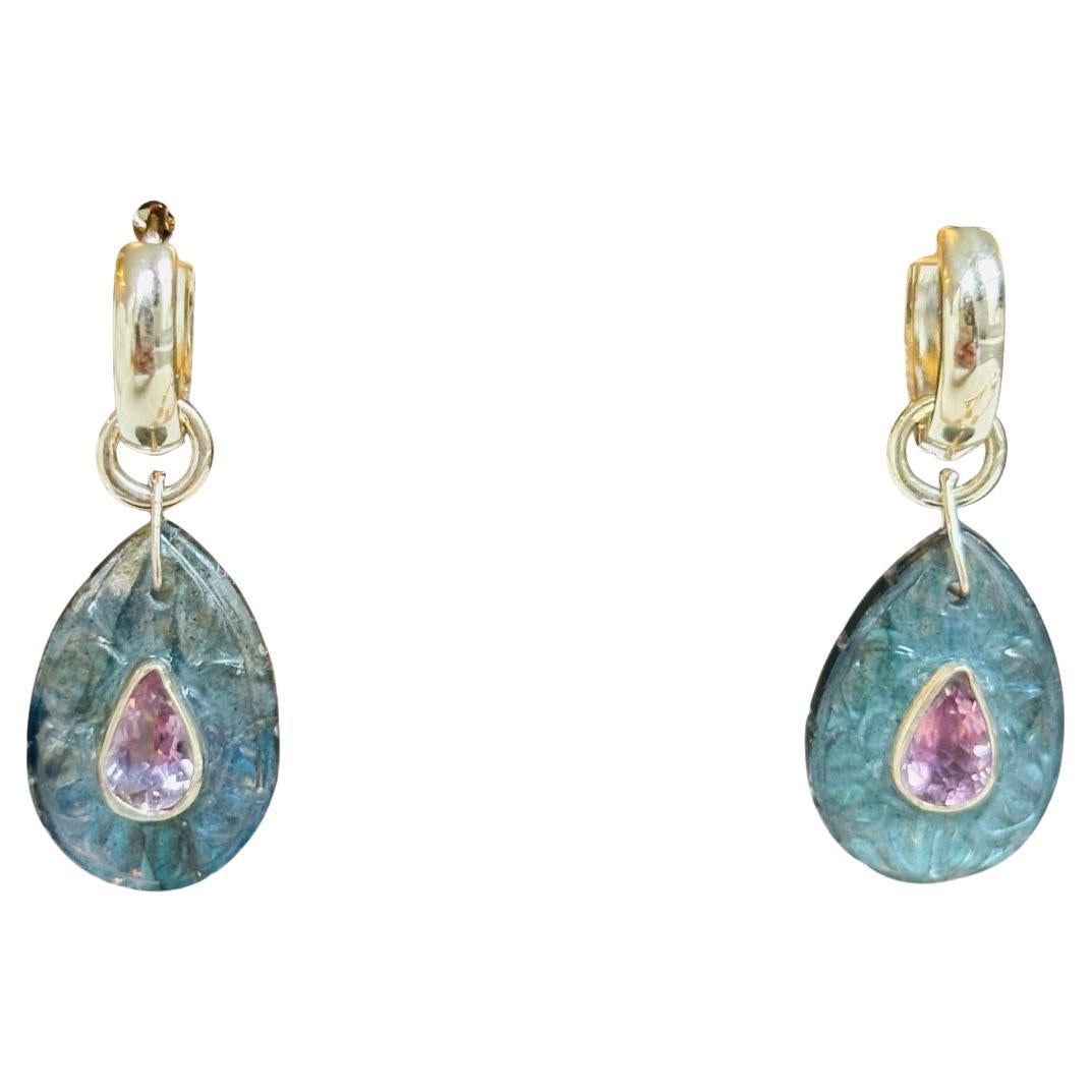 Boucles d'oreilles pétales FLORA : Labradorite, tourmaline rose, diamants et or 14k en vente