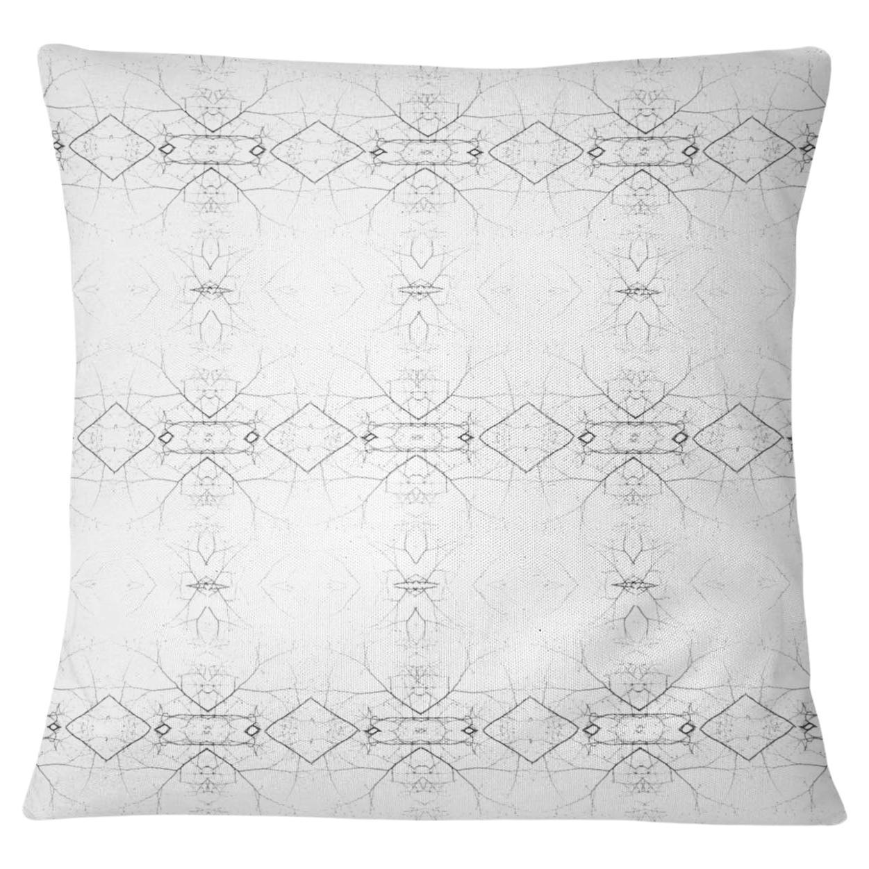 Flora Polyester Throw Pillows Set of 2 in Noir