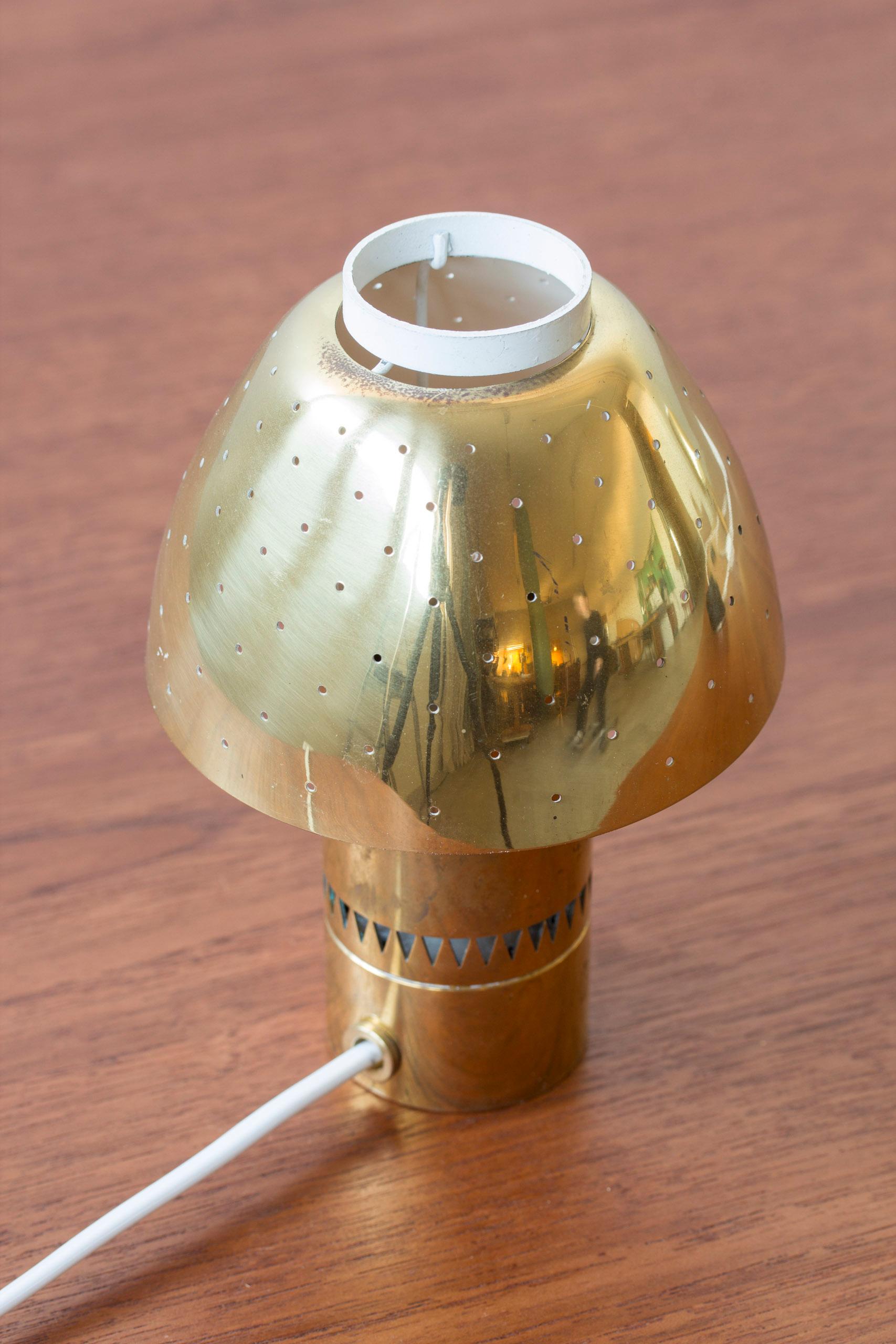 Scandinave moderne Lampe de table Flora par Hans-Agne Jakobsson, Suède, années 1960 en vente