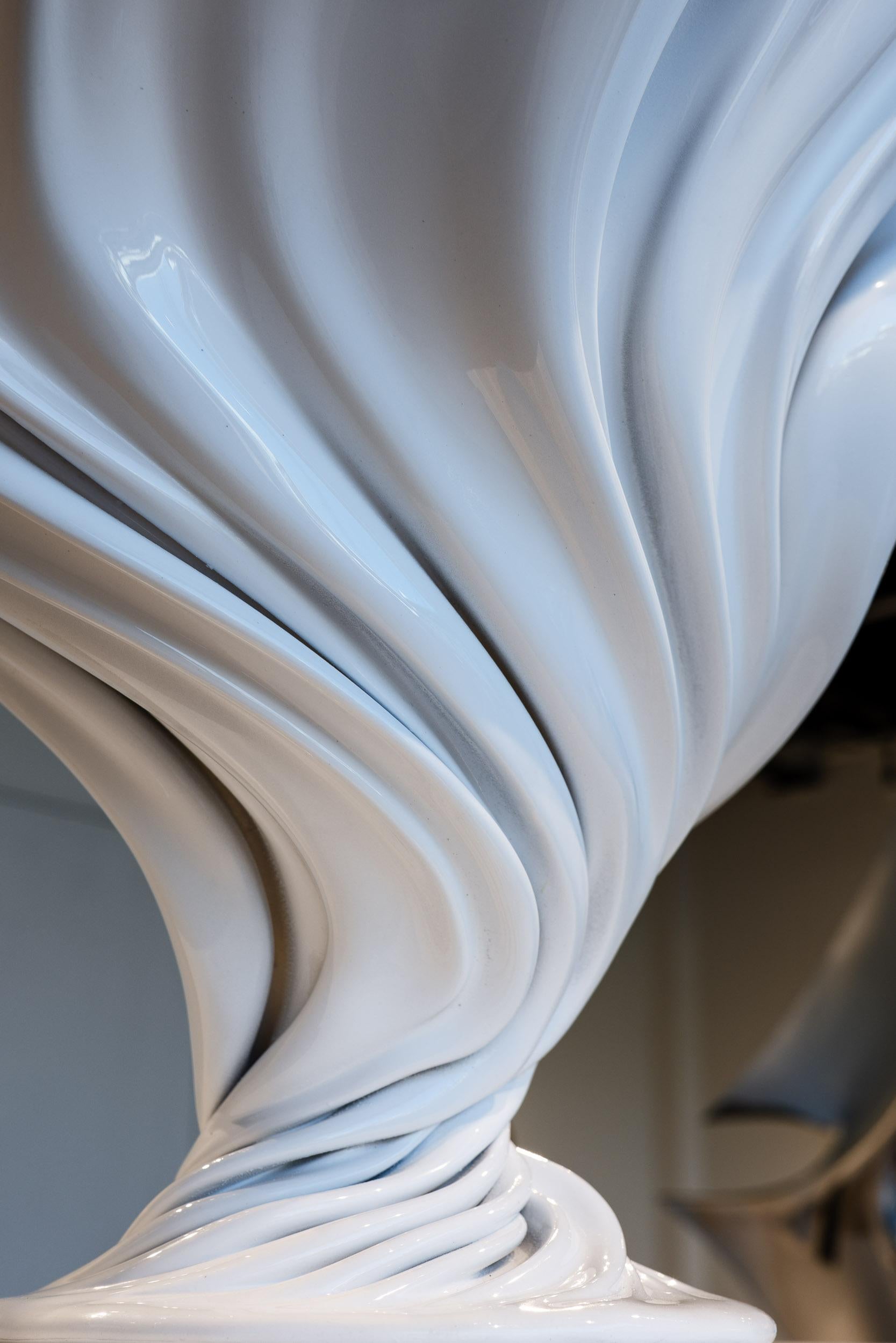 Flora Vase White Gloss For Sale 8