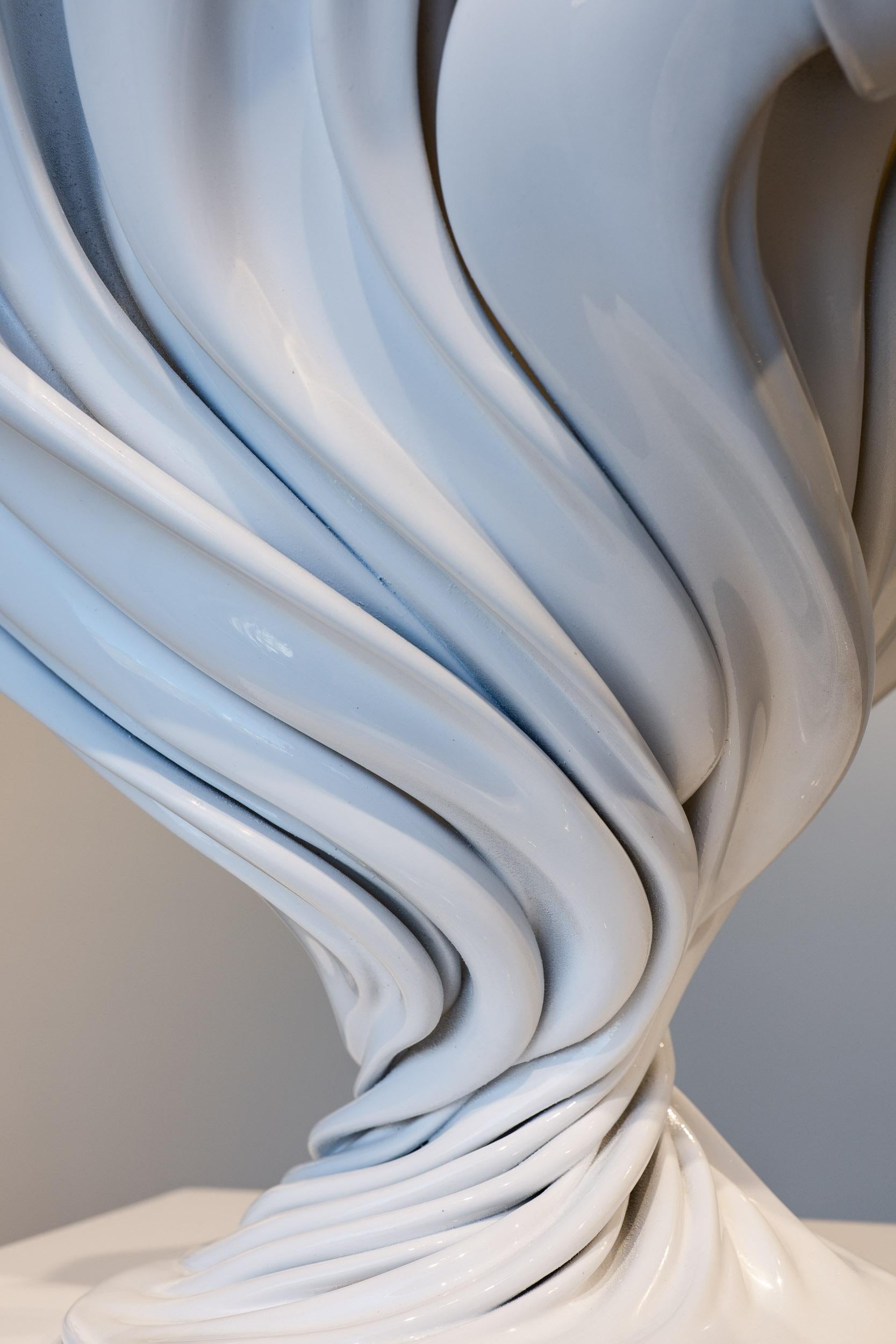 Flora Vase White Gloss For Sale 1