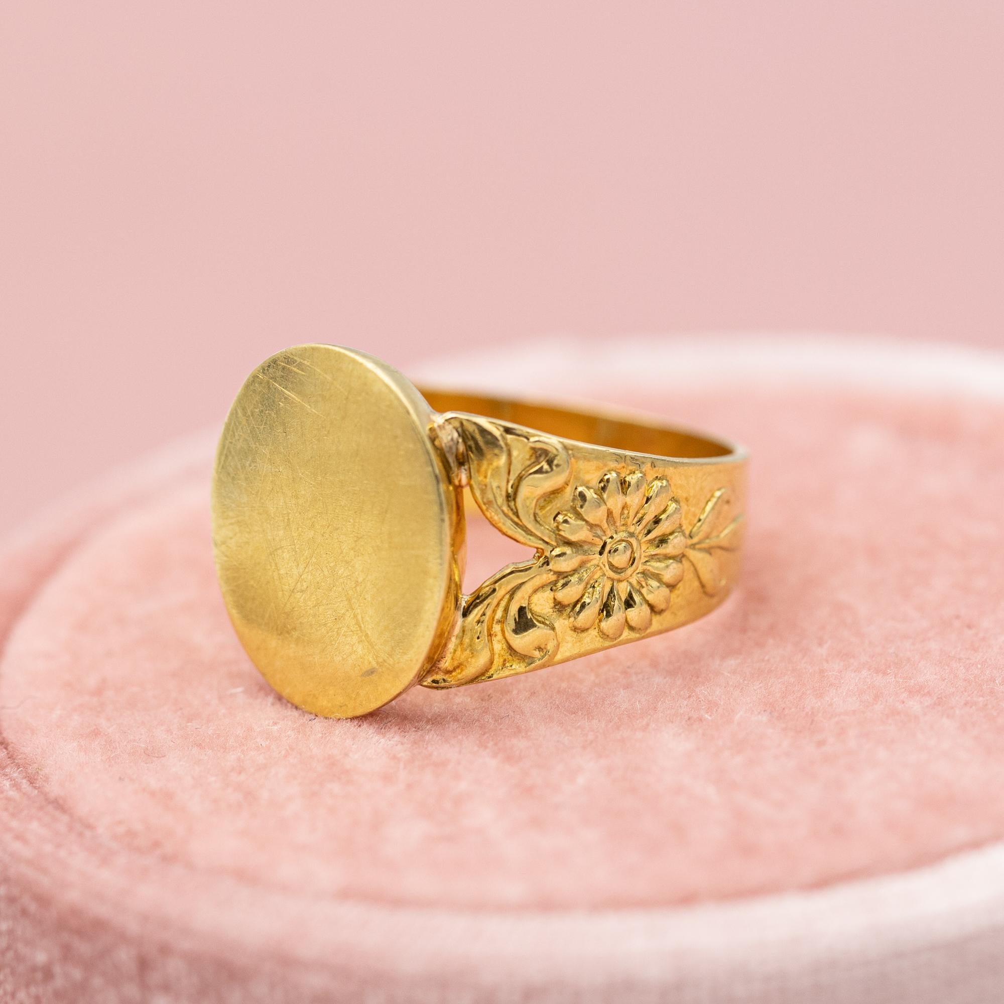 Floral 18 Karat signet ring - Intaglio ring - solid gold gentleman ring - patina 5
