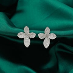 Orecchini a bottone con motivi floreali in diamanti naturali da 1,92 carati in oro bianco 18 carati
