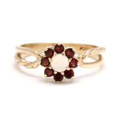 Floral .40ctw Granat und Opal Cocktail-Ring, 14k Gelbgold, Ring Größe 6