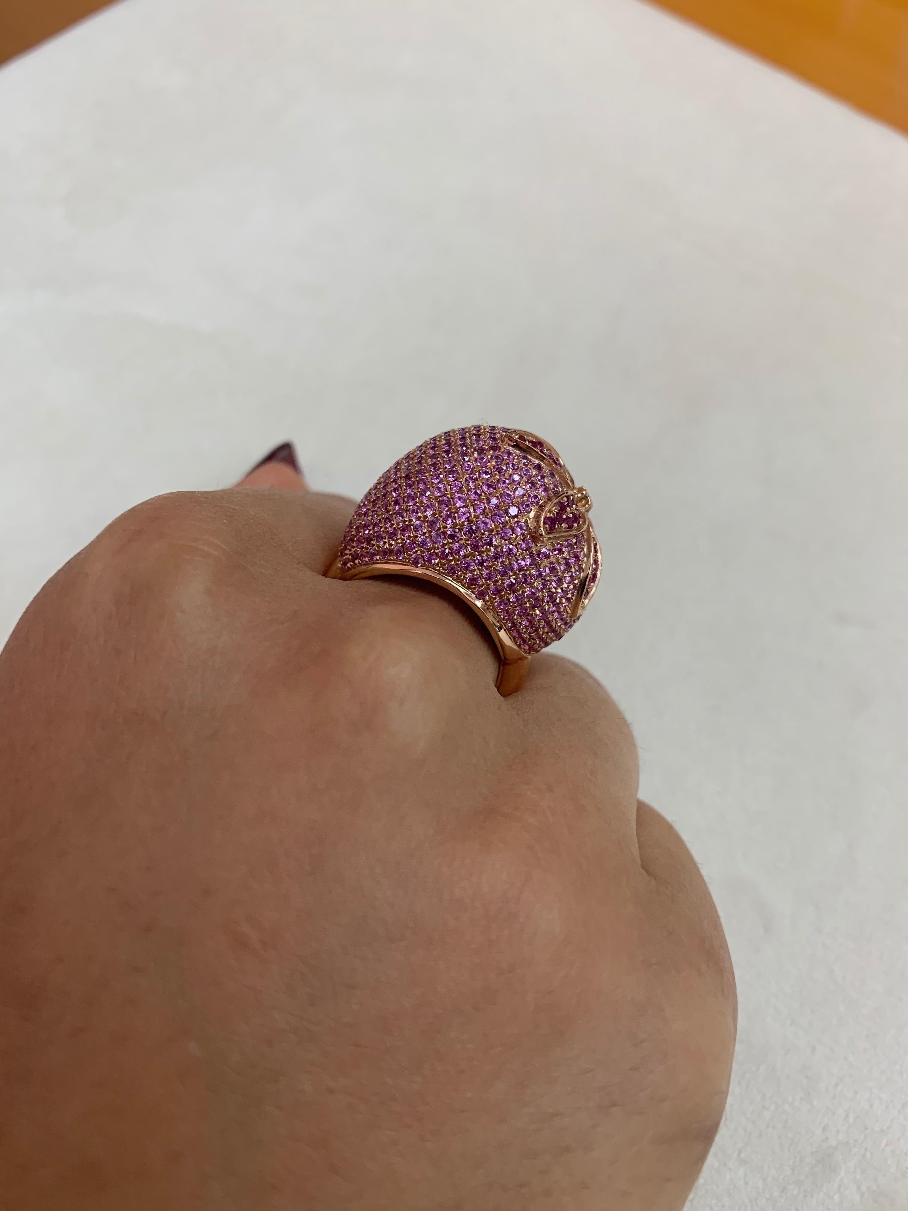 Floral 5.2 Carat Ruby and Pink Sapphire Ring in 14 Karat Rose Gold In New Condition For Sale In Hong Kong, HK