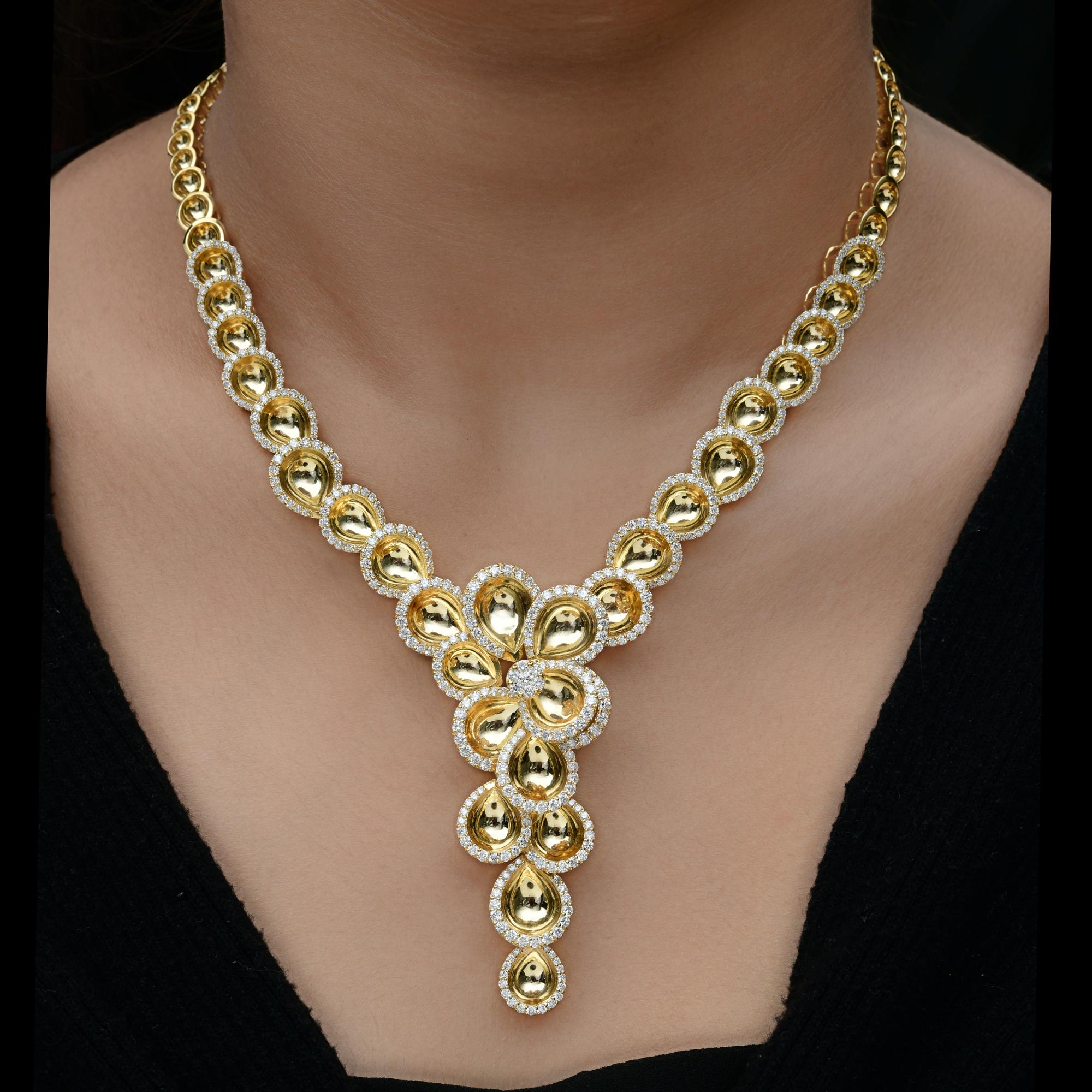 Floral 6.87Ct Statement Diamond Y Necklace For Wedding 14K Yellow Fine Gold.
This captivating necklace is crafted in lustrous solid gold  featuring a symmetrical arrangement of teardrop-shaped elements that flow gracefully into a statement floral
