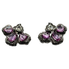 Florale Ohrstecker mit 7,07 Karat rosa Saphir und 2,59 Karat Diamant aus 18K Gold
