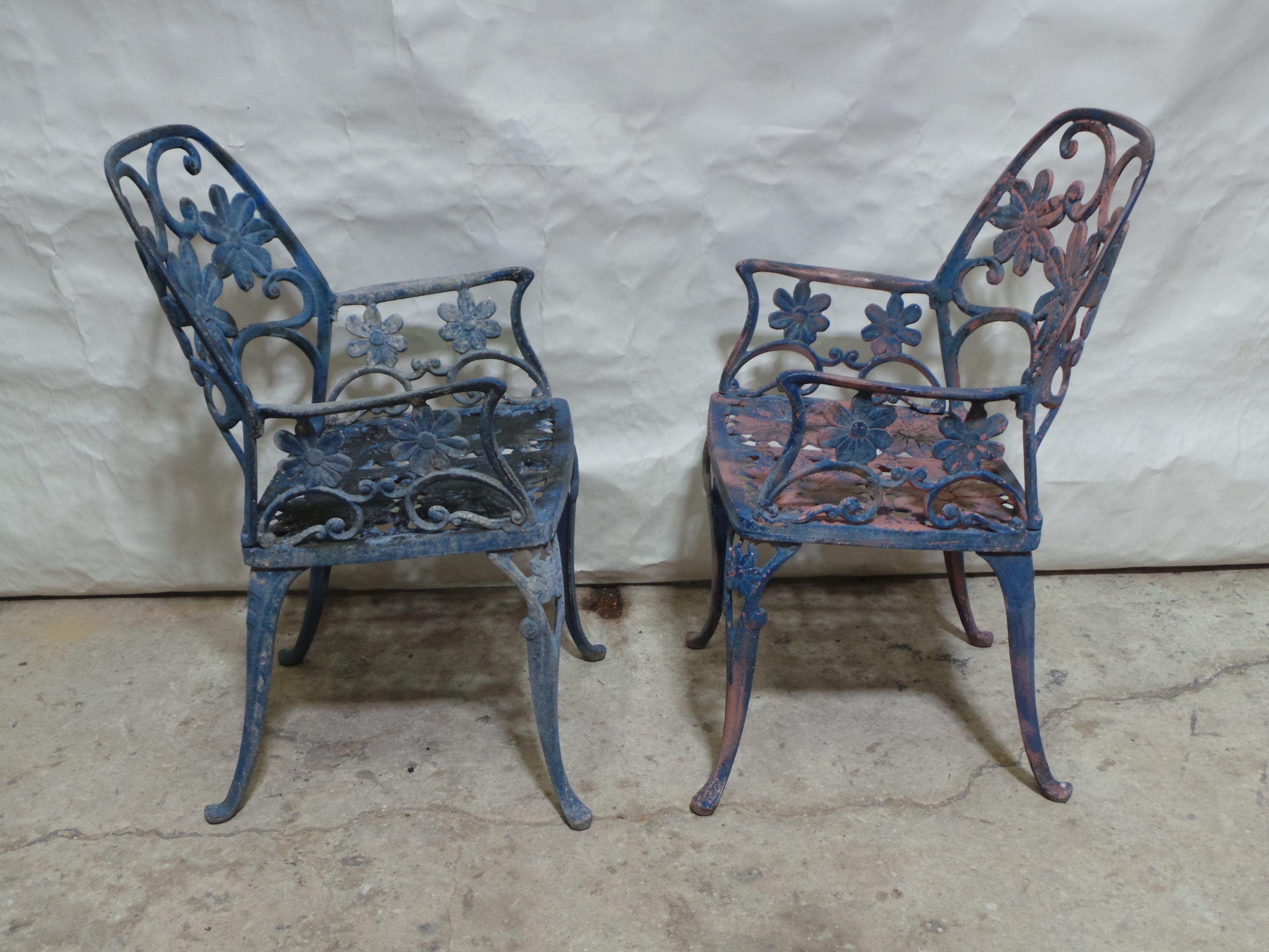 Sillas de Jardín de Aluminio Floral Estilo Mediano Siglo Original Pintadas en venta 2