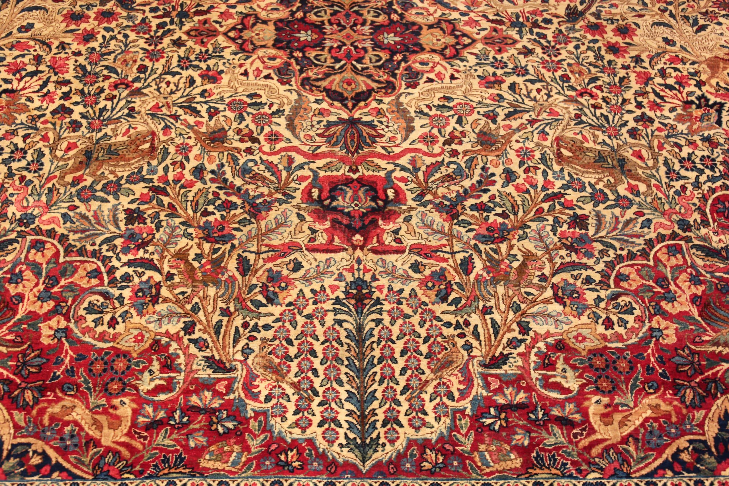 Übergroßer antiker persischer Täbris-Teppich mit Blumenmuster und Tiermedaillon in Übergröße 17' x 24'7