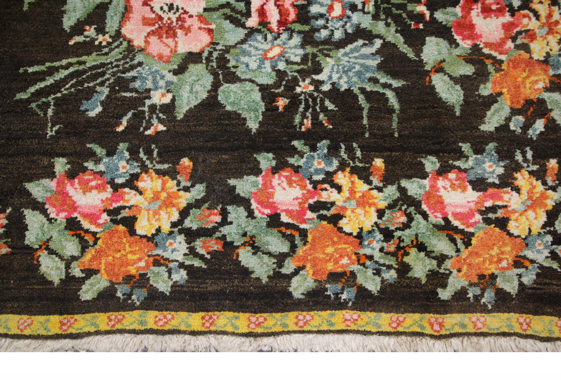 Floral Antique Kilim Rug, Handmade Carpet and Handwoven Rug in Karabagh In Excellent Condition In Hampshire, GB