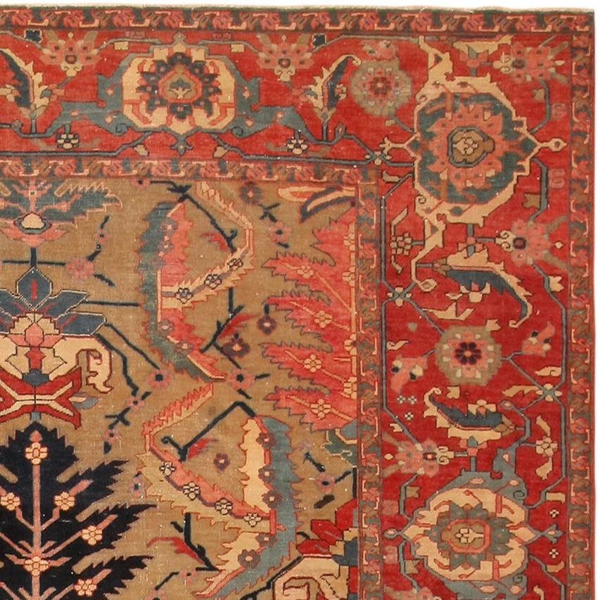 Antique Persian Serapi Rug. Size: 11 ft 2 in x 14 ft 9 in For Sale 1