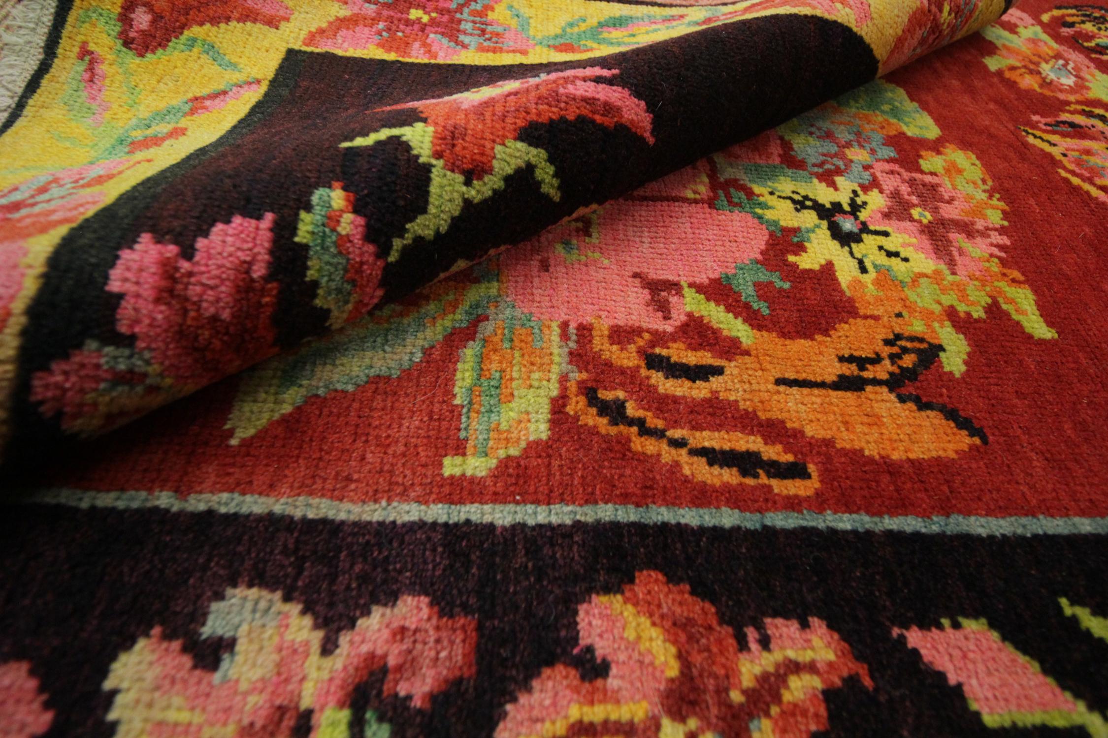 Floral Antiker handgewebter Teppich, handgewebter Teppich, orientalischer Wohnzimmerteppich  (Baumwolle) im Angebot