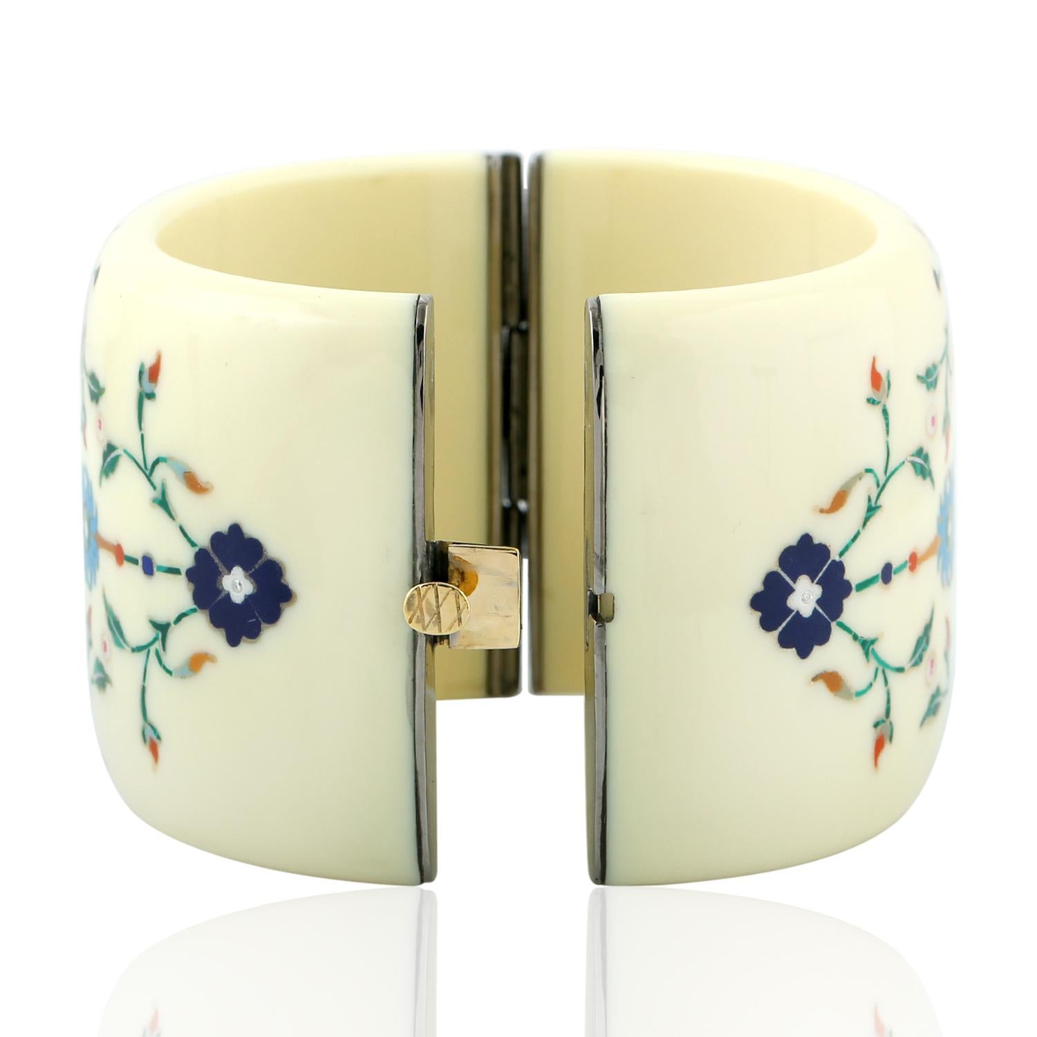 Art Deco Floral Art Bakelite Cuff With Diamonds Made in 18k Gold & Silver For Sale