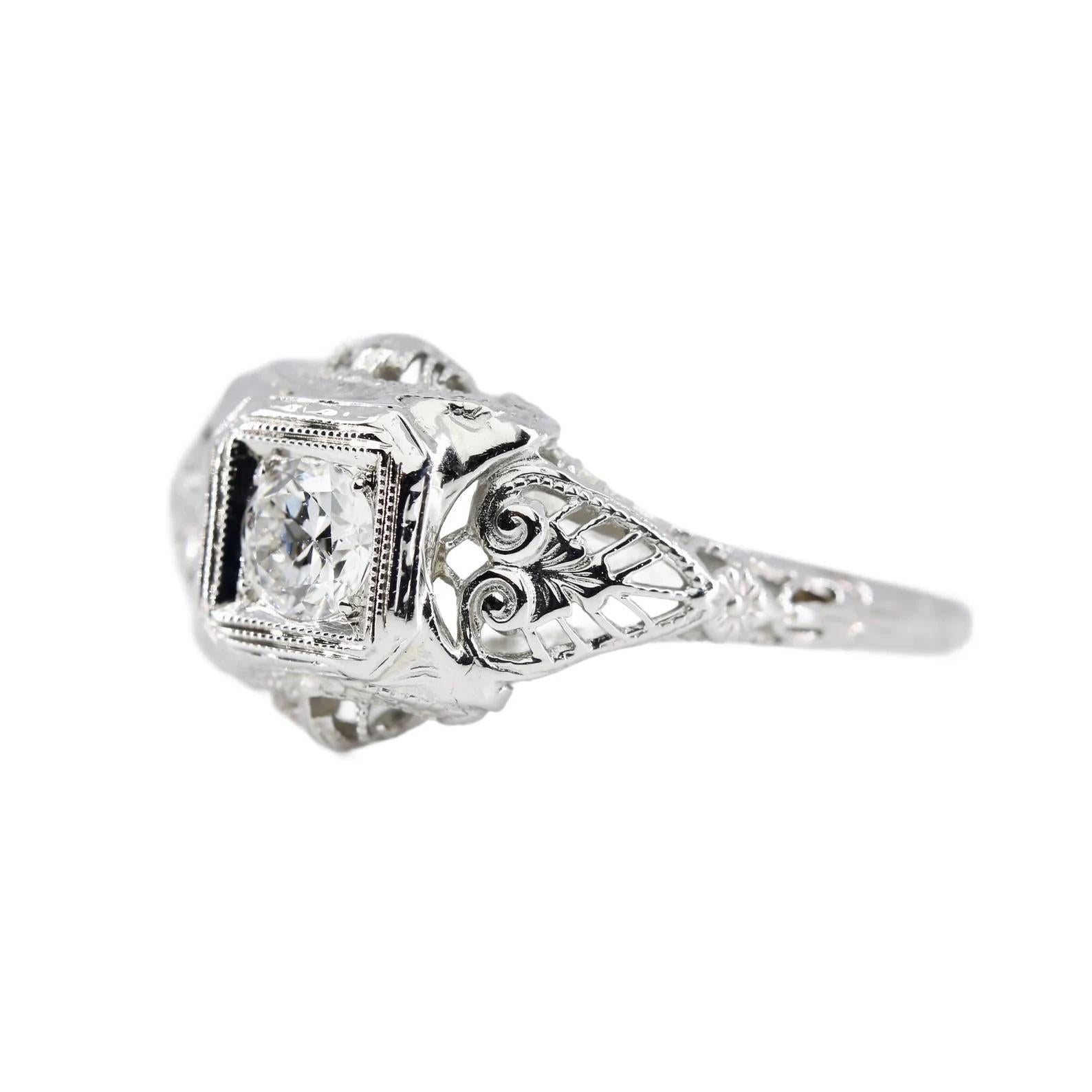 Old European Cut Floral Art Deco Diamond Filigree Engagement Ring in 18 Karat White Gold For Sale