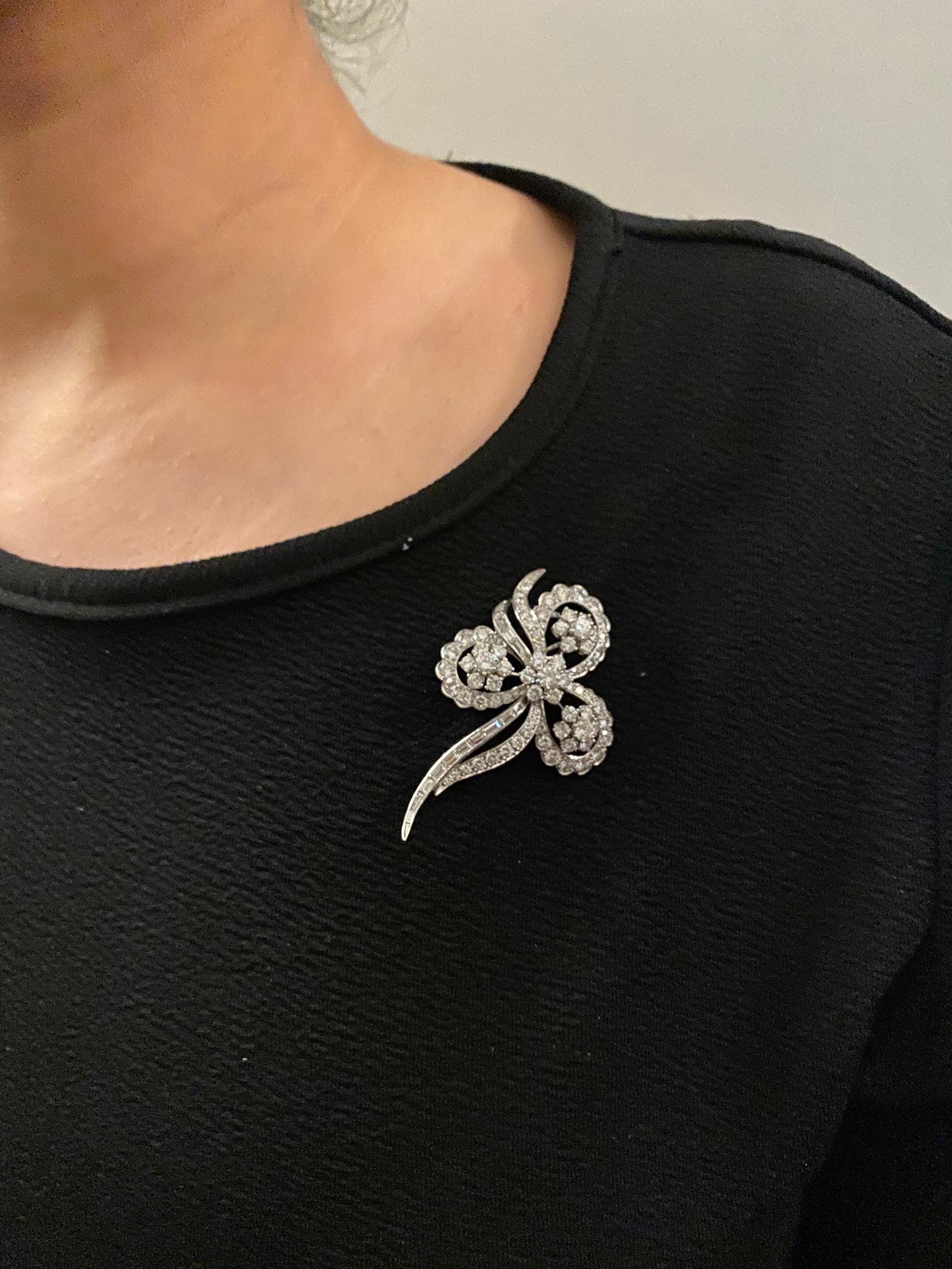 Floral Art Deco Diamond Pin, Made in Platinum with Old European Cut Diamonds In New Condition For Sale In New York, NY