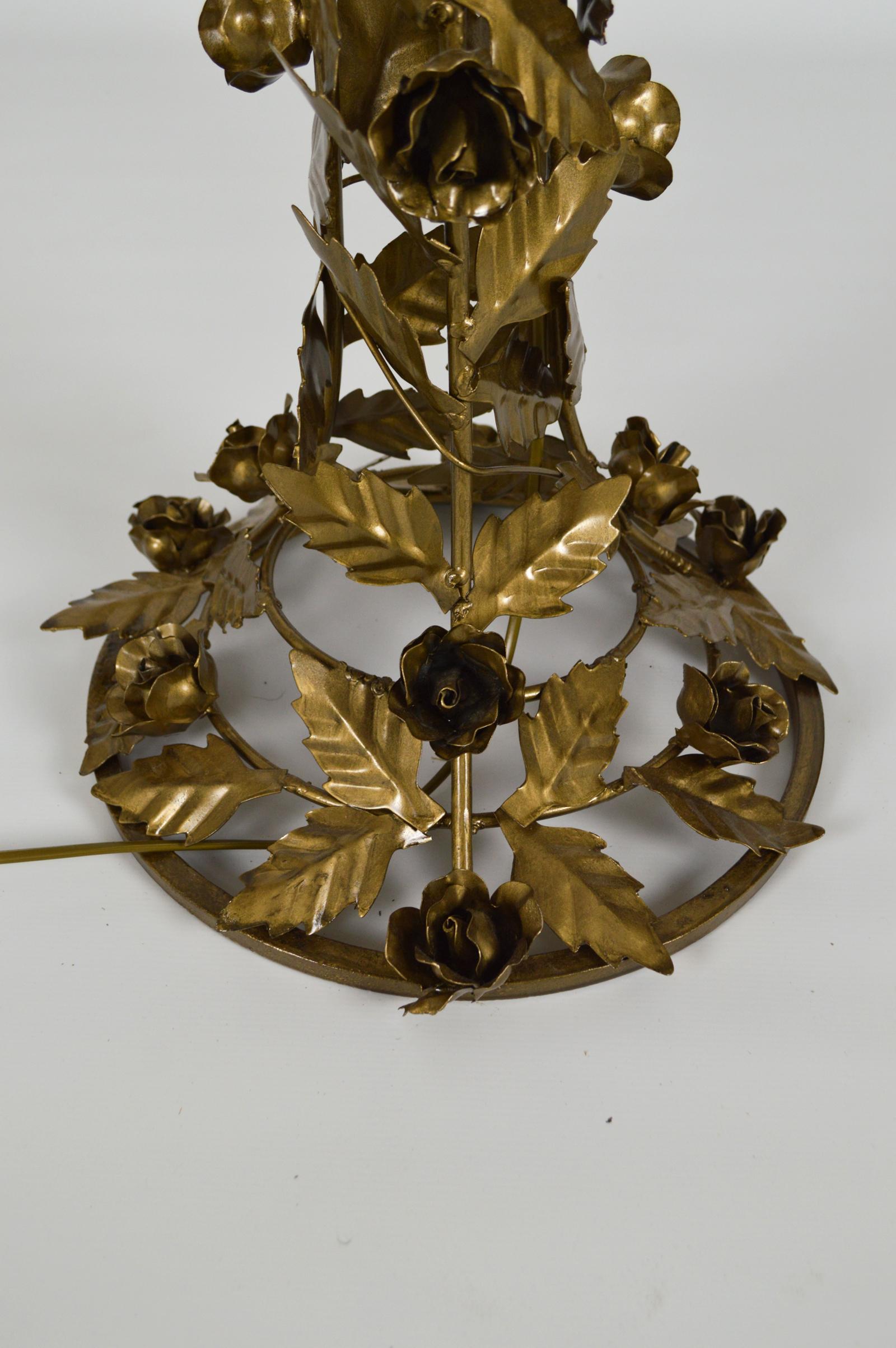 Floral Art Deco Floor Lamp in Gilded Wrought Iron & Glass Flowers, circa 1930 For Sale 14
