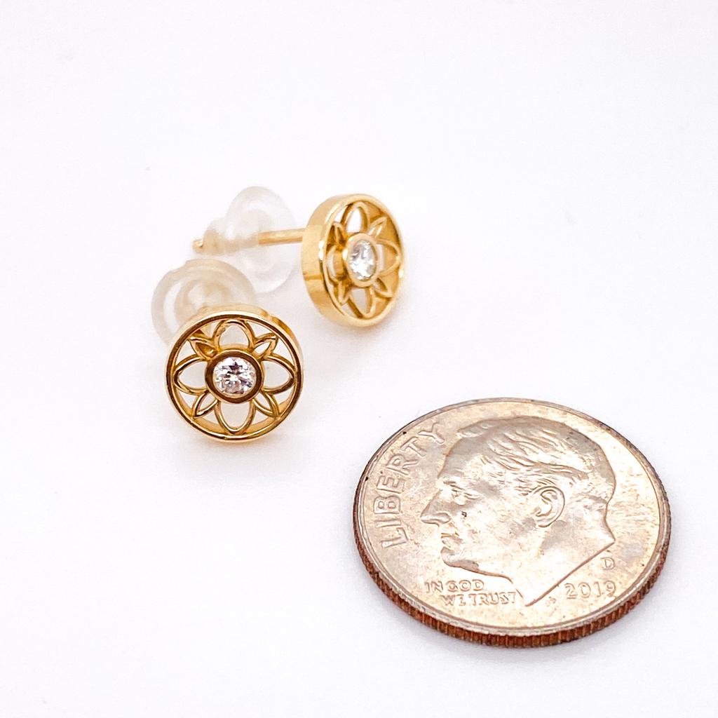 Contemporain Floral Art Deco Revive Diamond Stud Sun Earrings .09 Carats 14K Yellow Gold 8mm en vente