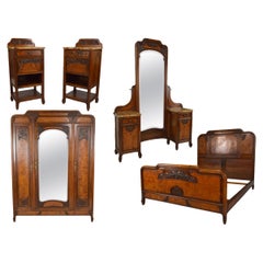 Antique Floral Art Nouveau Bedroom Set of 5 in Carved Walnut, France, circa 1910