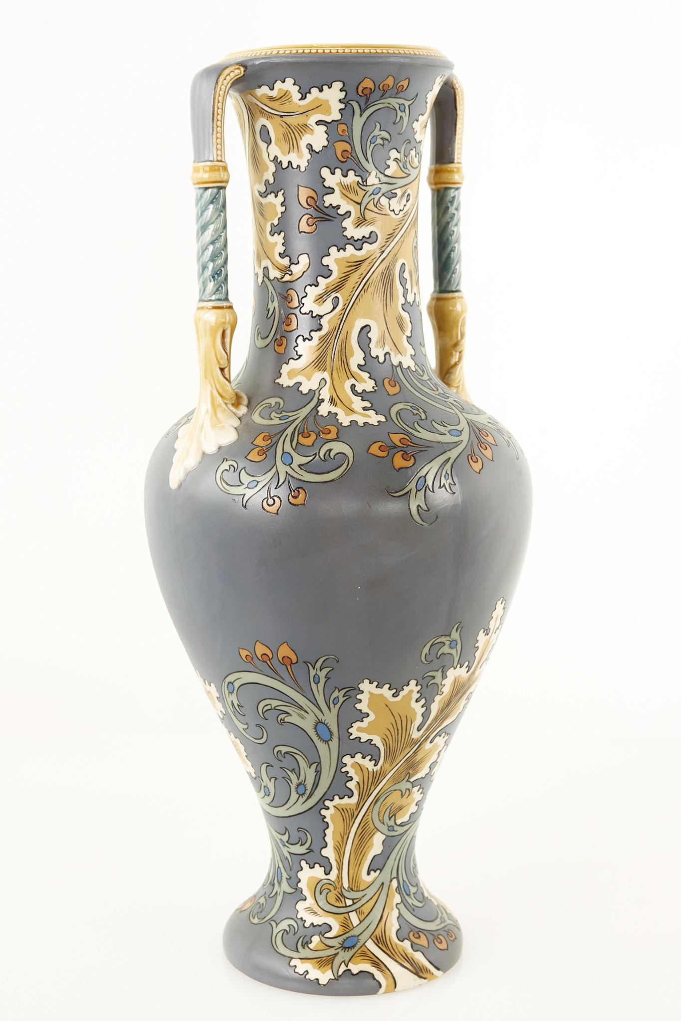 Paire de vases Art nouveau à fleurs de Mettlach, plus tard Villeroy & Boch en vente 2