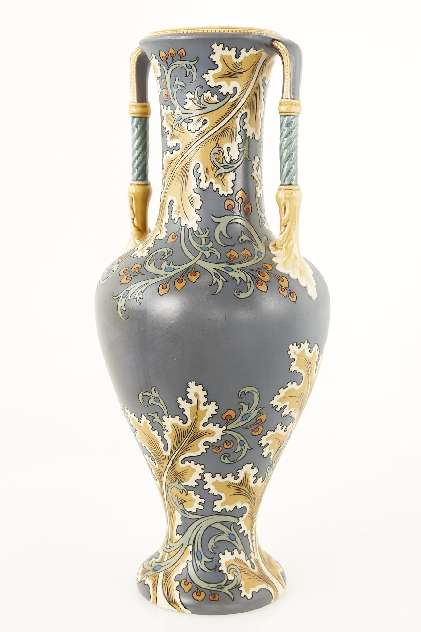 Paire de vases Art nouveau à fleurs de Mettlach, plus tard Villeroy & Boch en vente 3