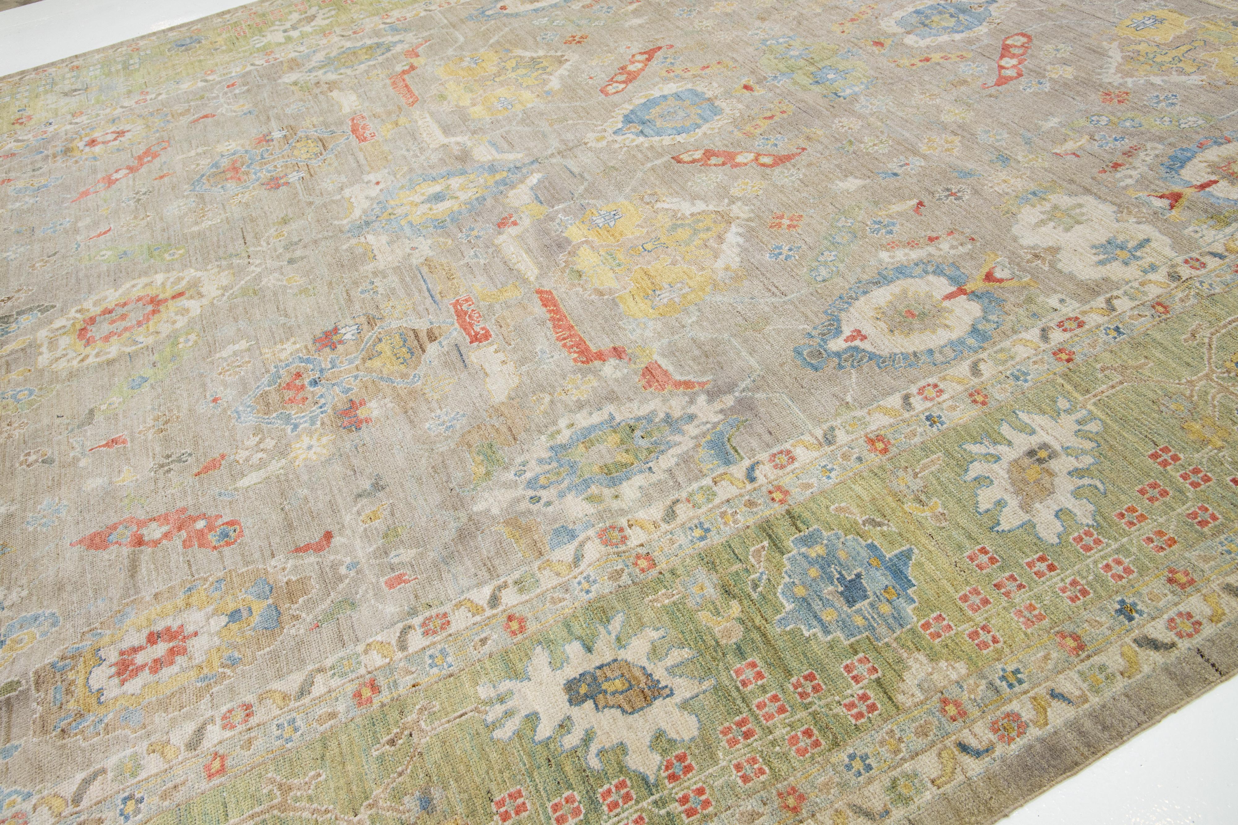Floral Beige Modern Over Size Sultanabad Wollteppich im Angebot 1