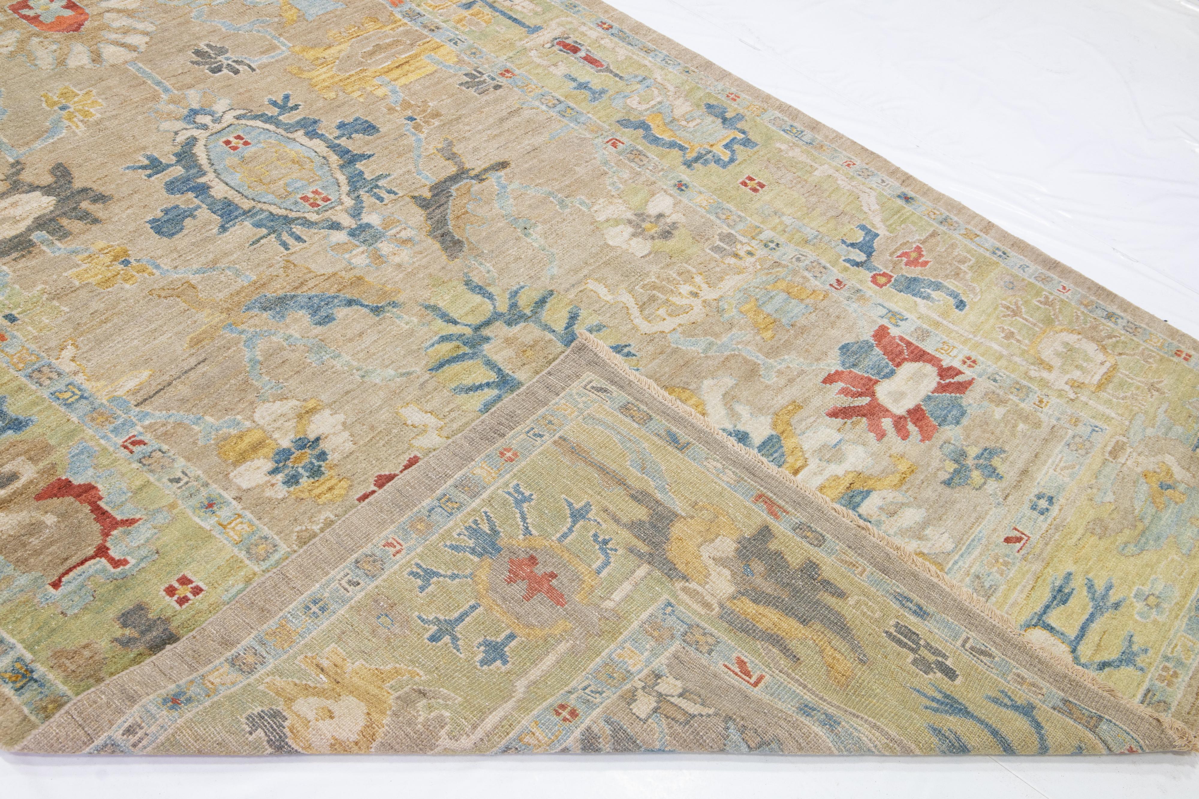 Floral Beige Modern Over Size Sultanabad Wollteppich im Angebot 2