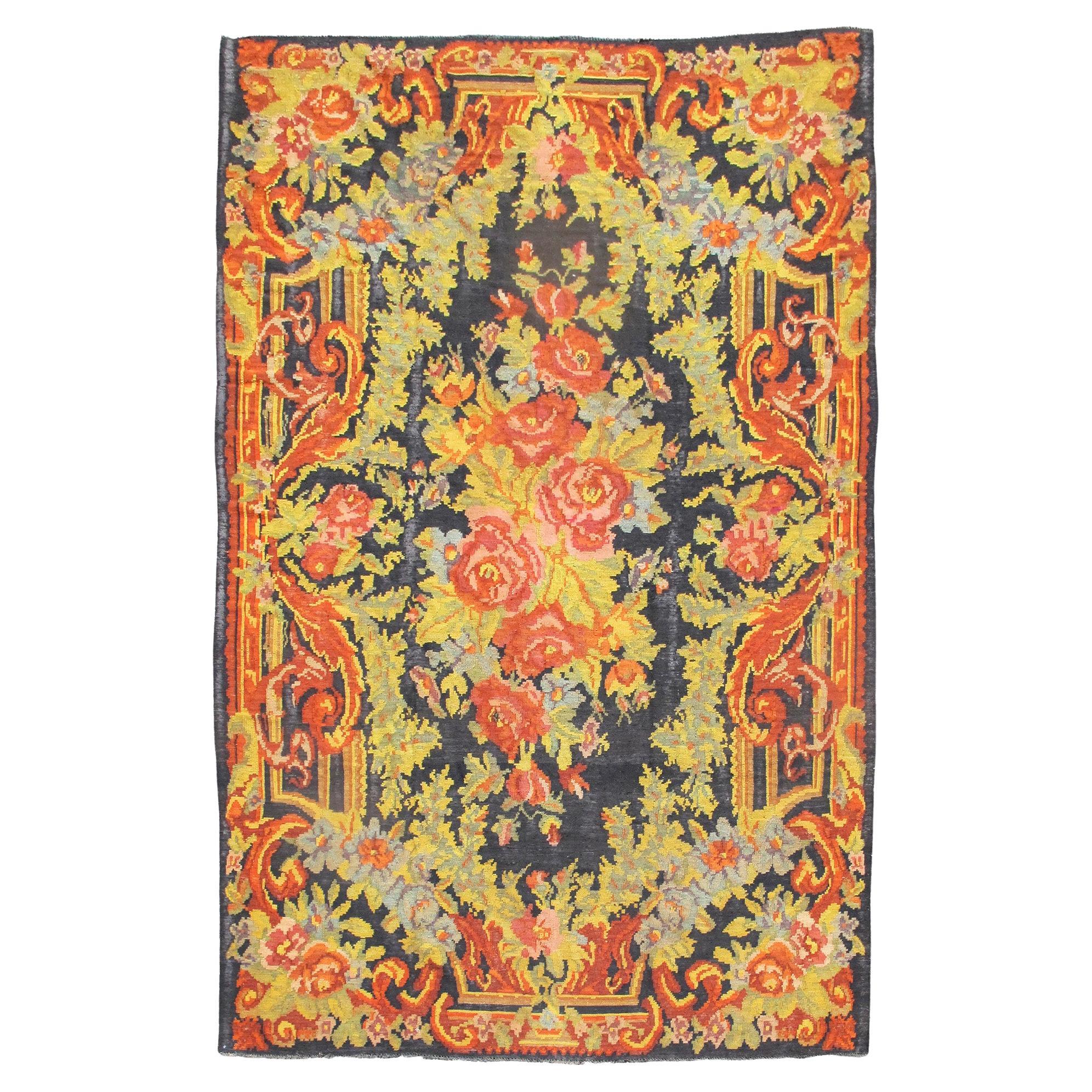 Floraler bessarabischer Kelim, Mitte des 20. Jahrhunderts, 7'9" × 11'10"