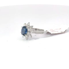 Bague fleurie saphir bleu avec diamants taille rose