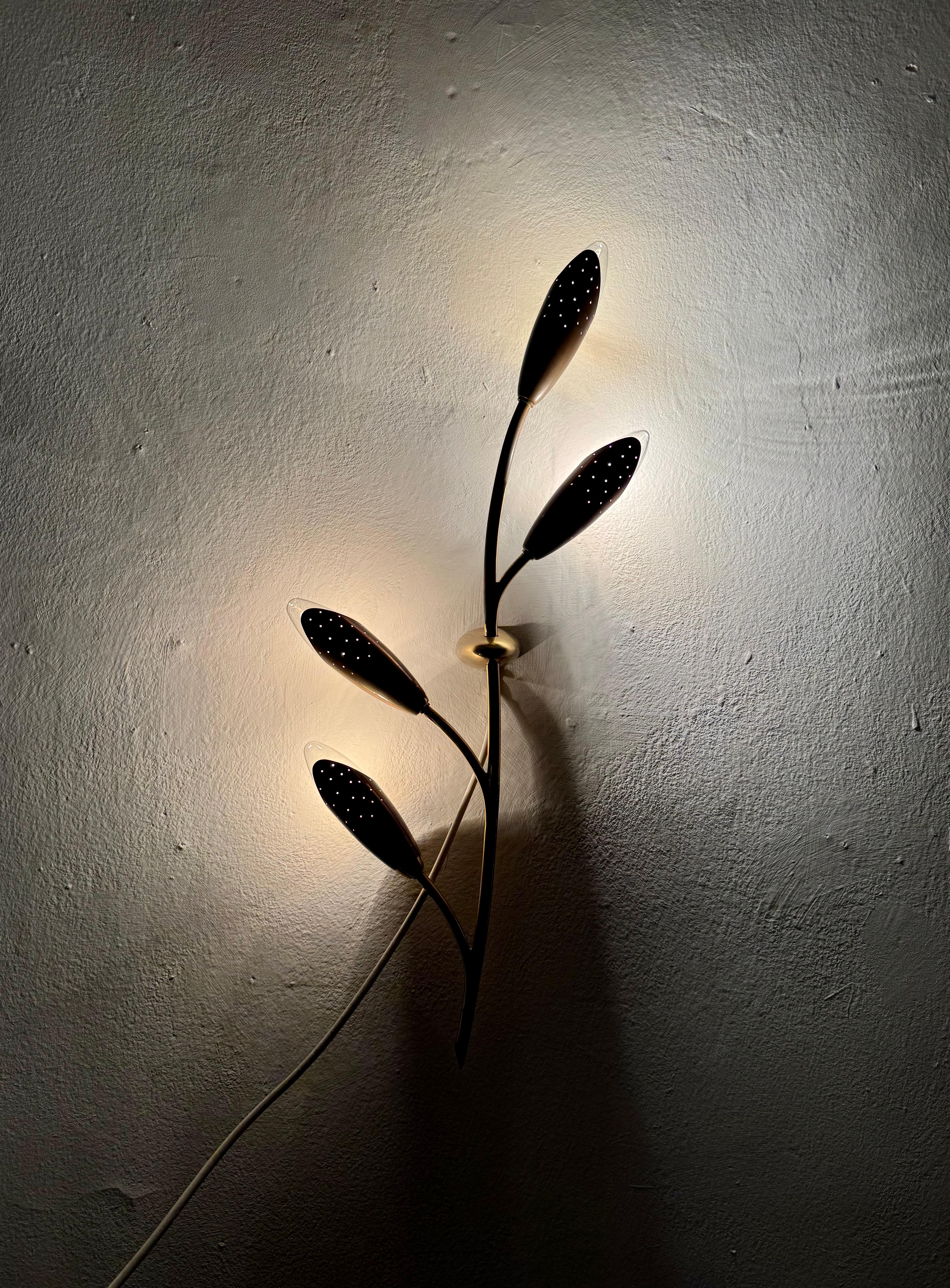 Floral Brass Wall Lamp by Rupert Nikoll For Sale 3