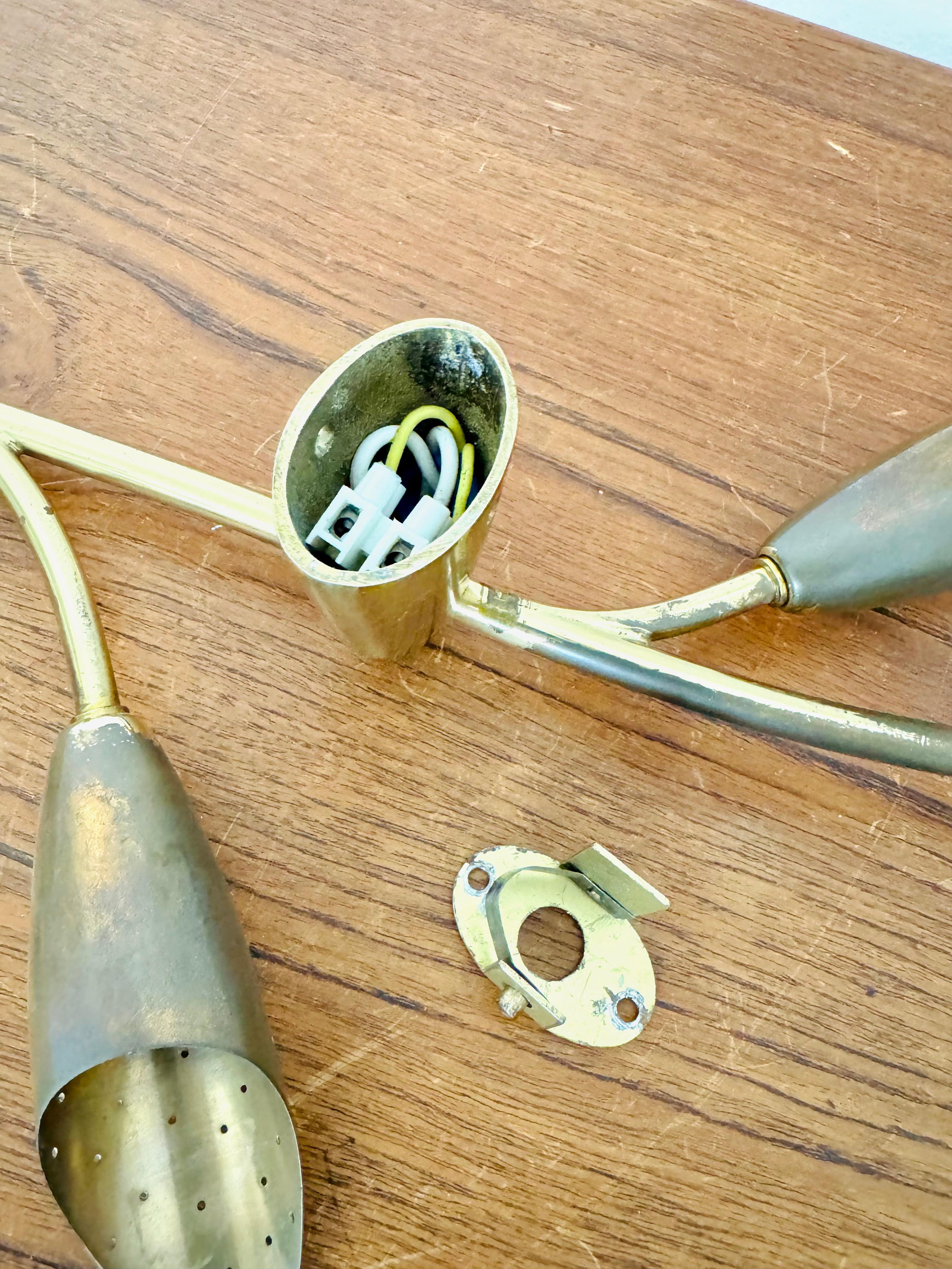 Floral Brass Wall Lamp by Rupert Nikoll For Sale 11