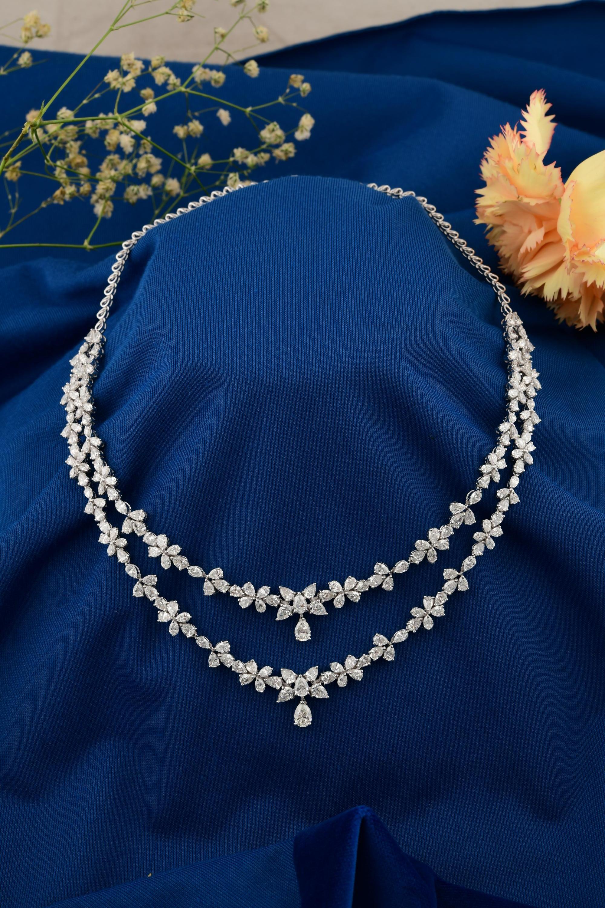 Moderno Collana floreale da sposa con diamanti a strati da 22,42 carati per la moglie in oro bianco da 18 carati in vendita