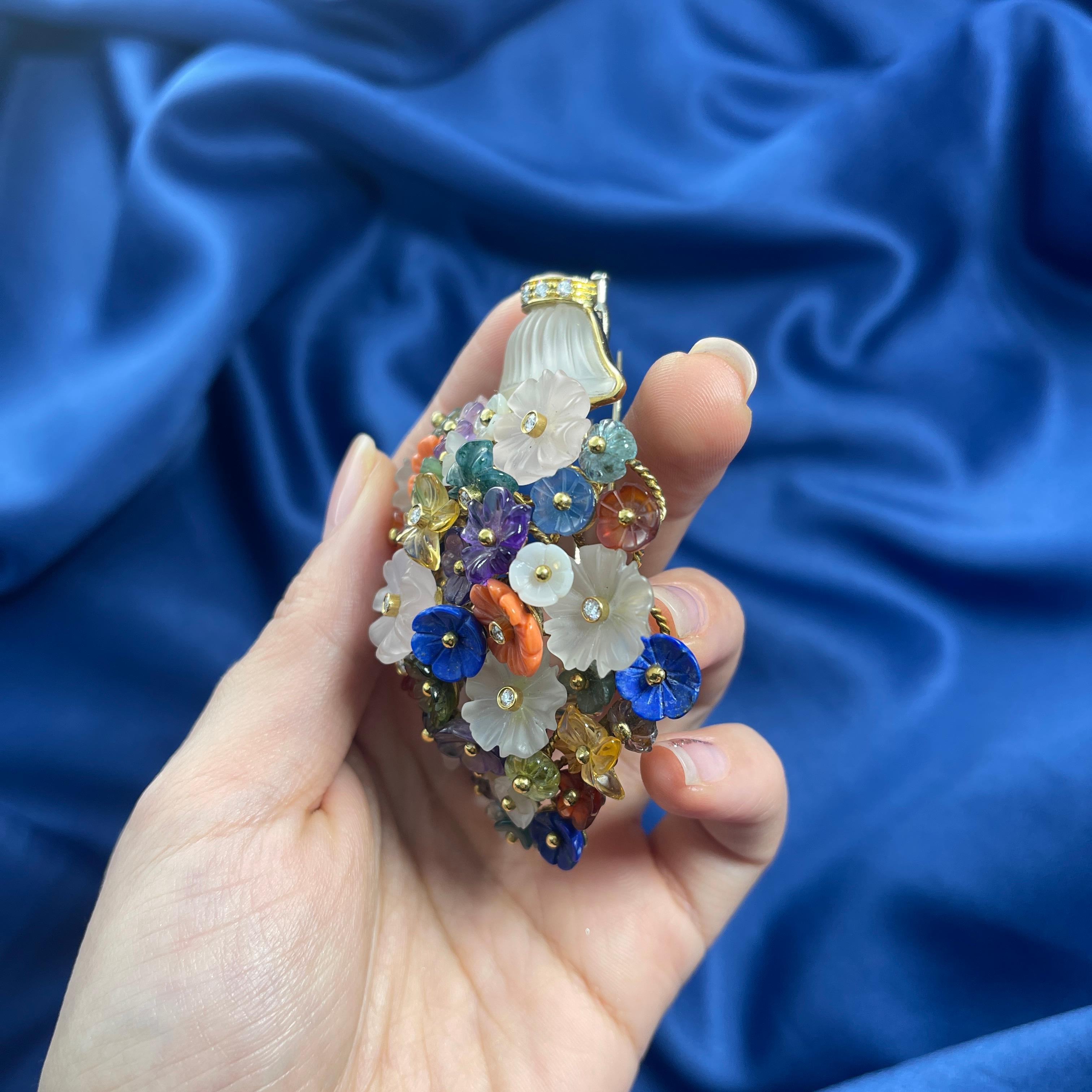 Floral Brooch in Yellow Gold with Rock Crystal, Hand-Carved Hardstones, and Diam For Sale 2