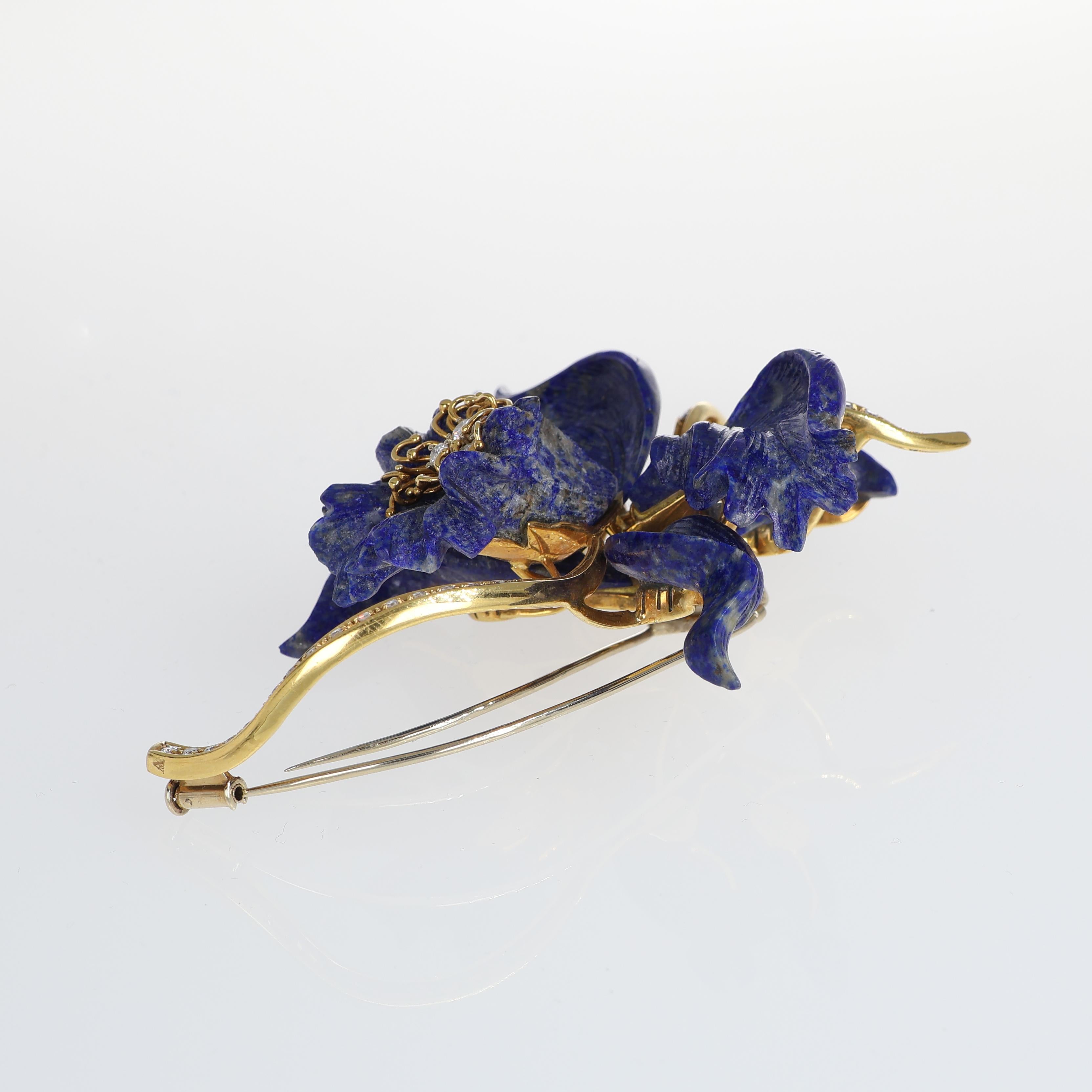 Pendentif floral en or jaune avec lapis naturel et diamants Unisexe en vente