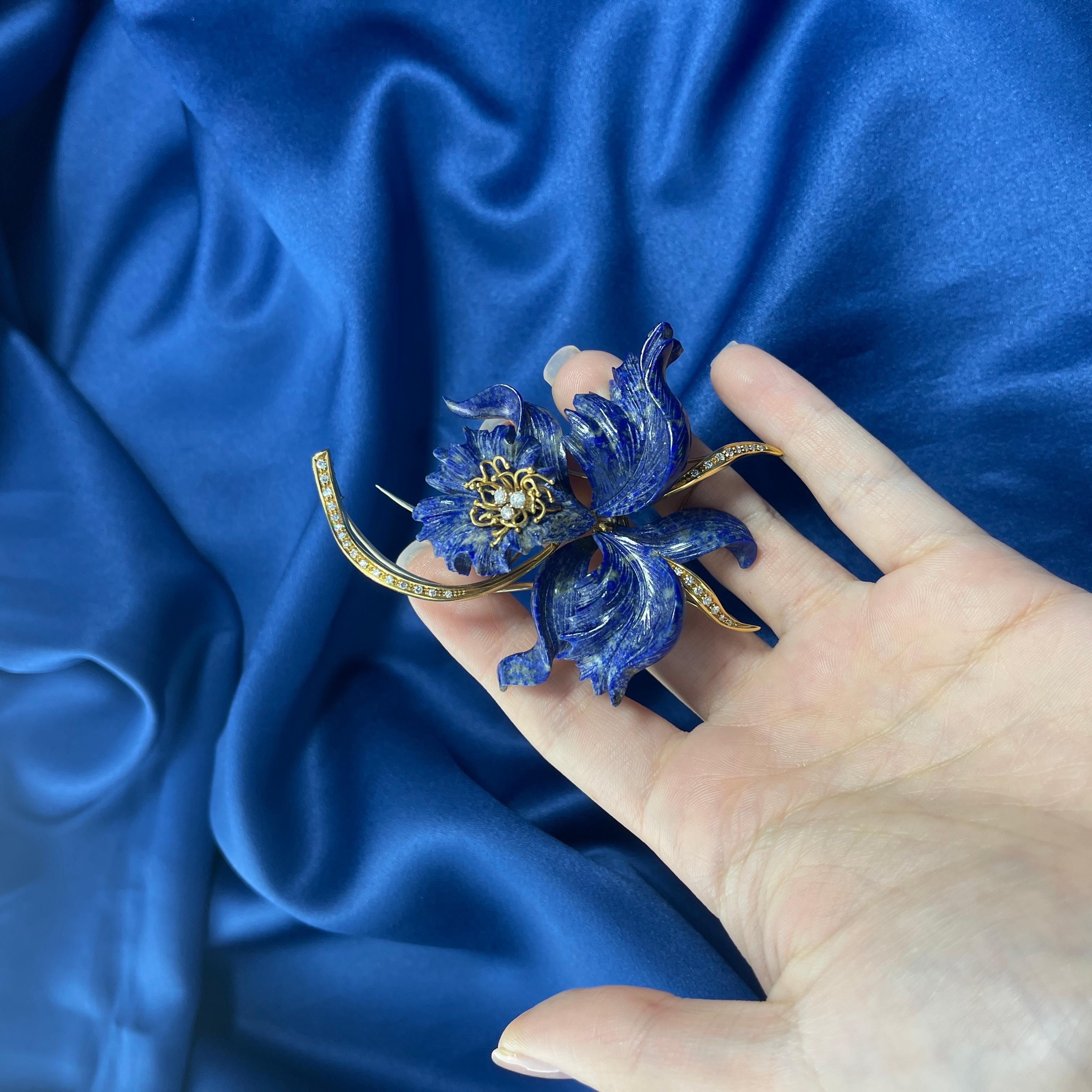 Pendentif floral en or jaune avec lapis naturel et diamants en vente 4