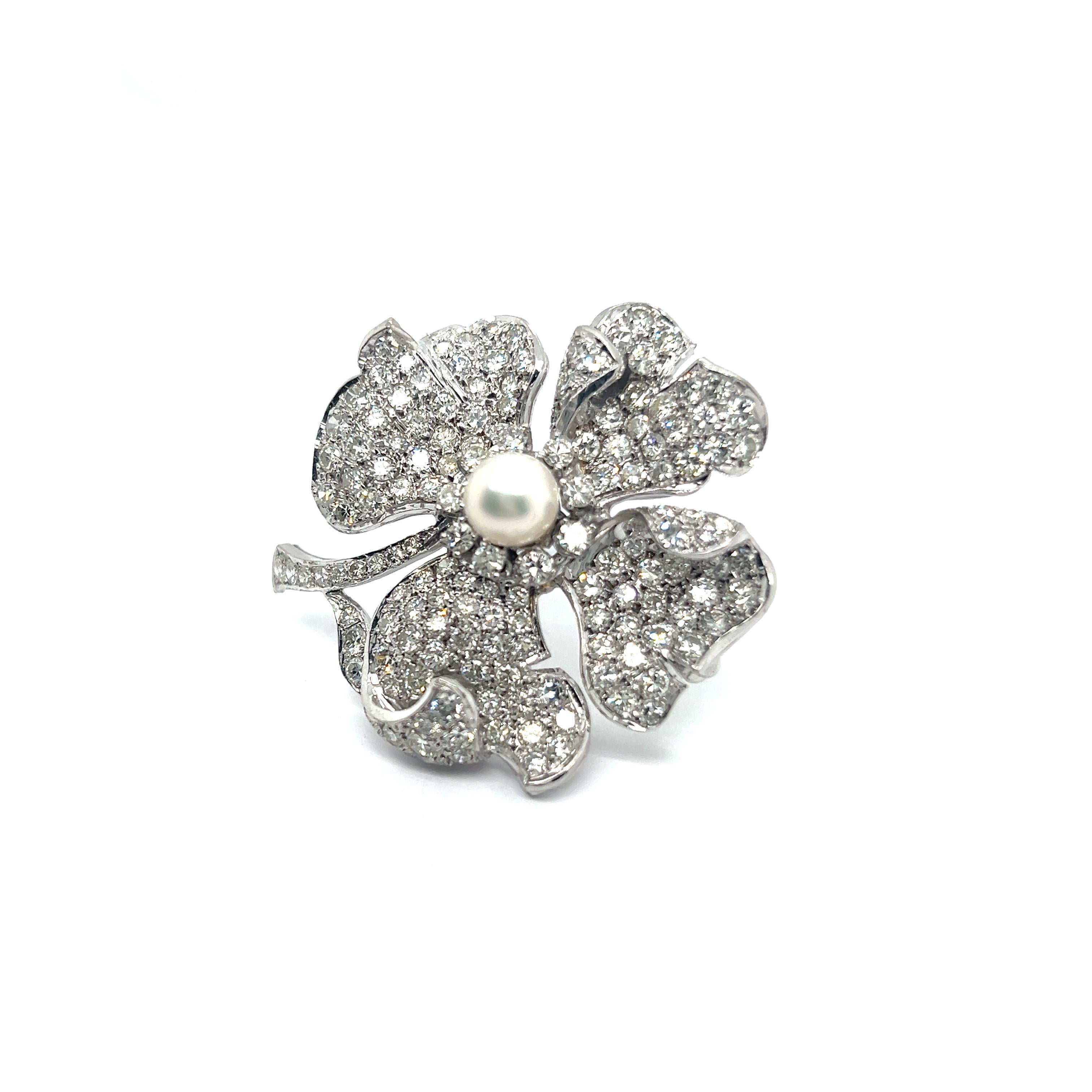 Floral Brooch with Diamonds & Akoya Pearl in Platinum For Sale 2