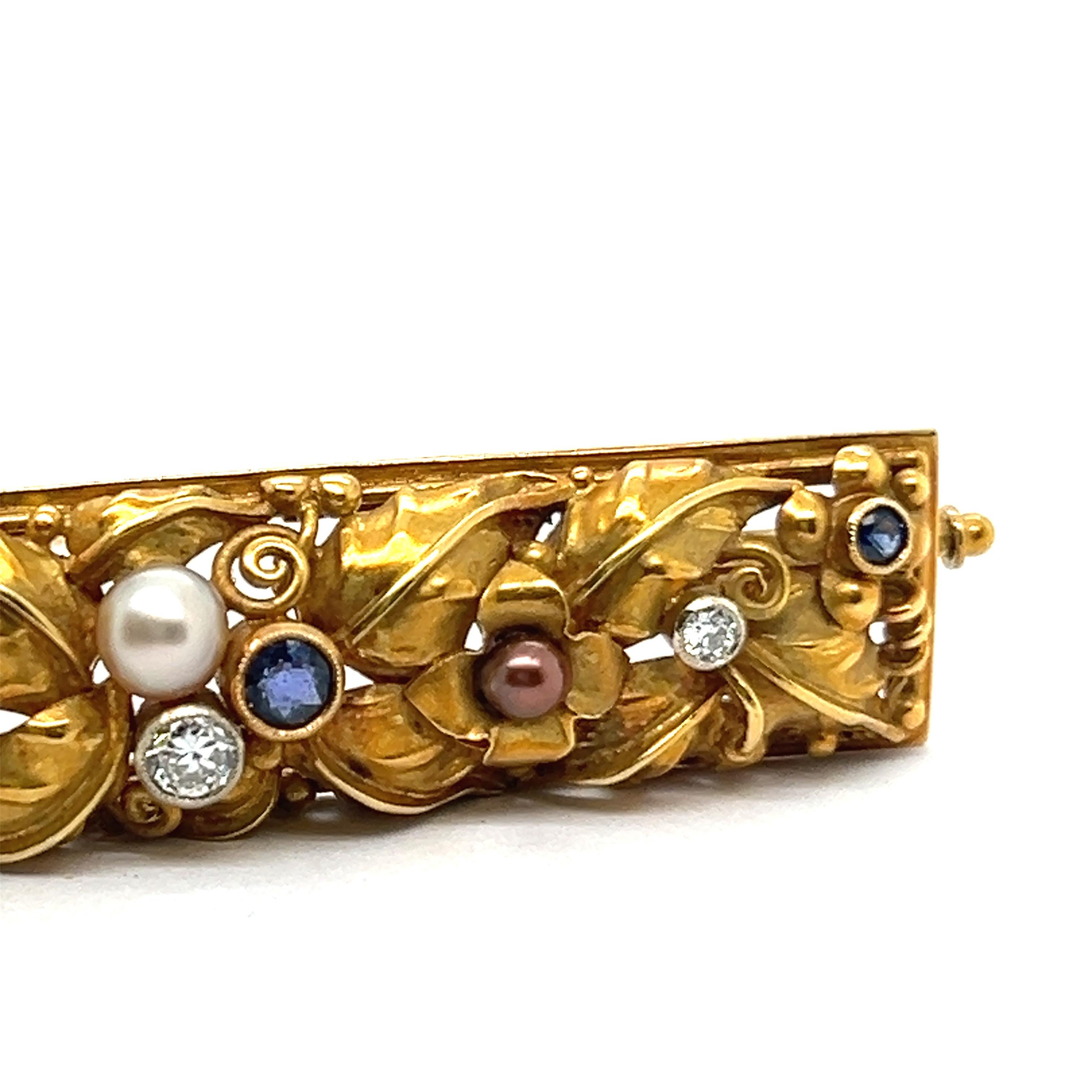 Broche Floral con Zafiros, Diamantes y Perlas en Oro Amarillo de 18 Kilates Artista en venta