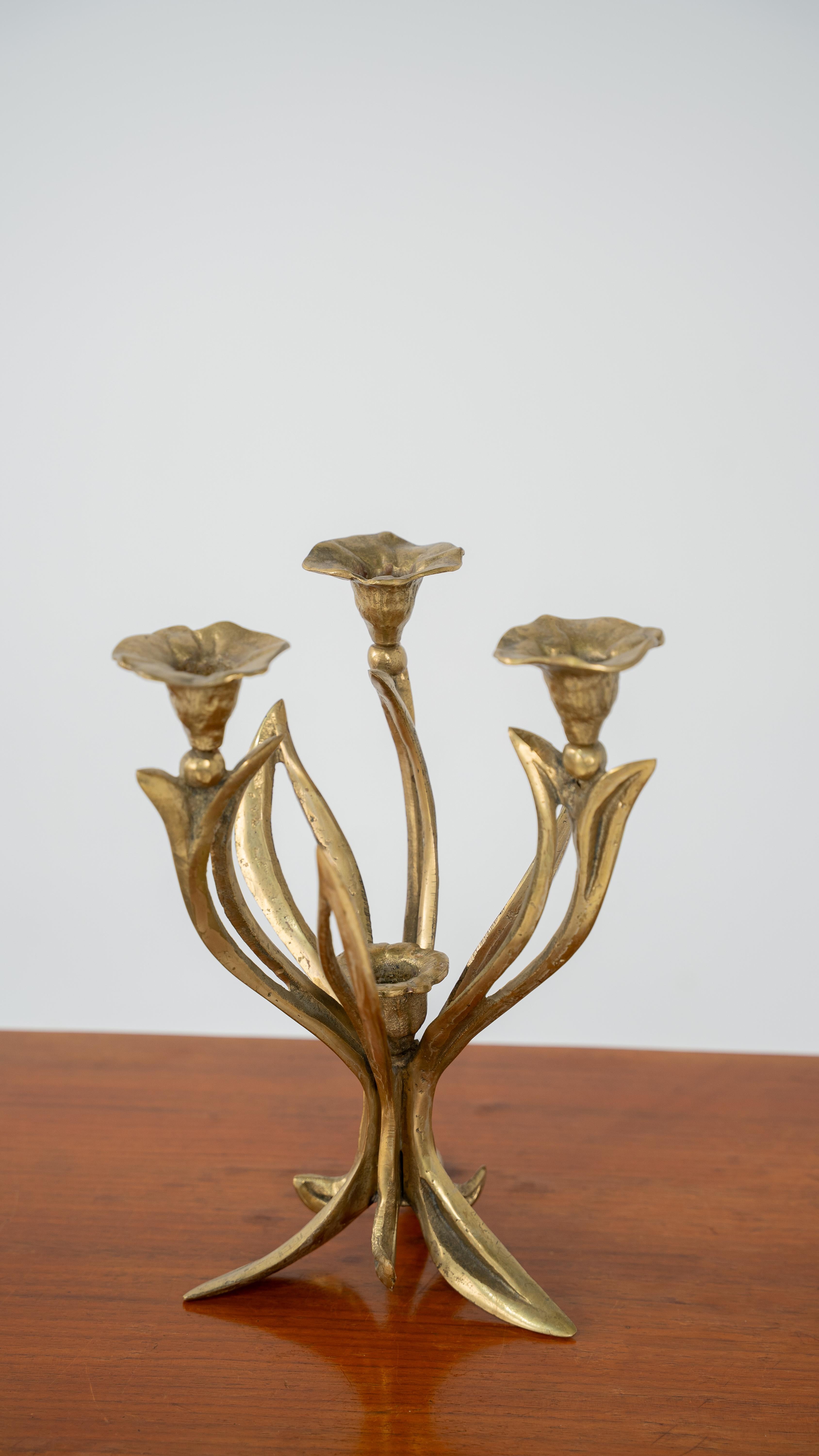 Floral Brutalist Candle Holder In Good Condition For Sale In Београд, RS