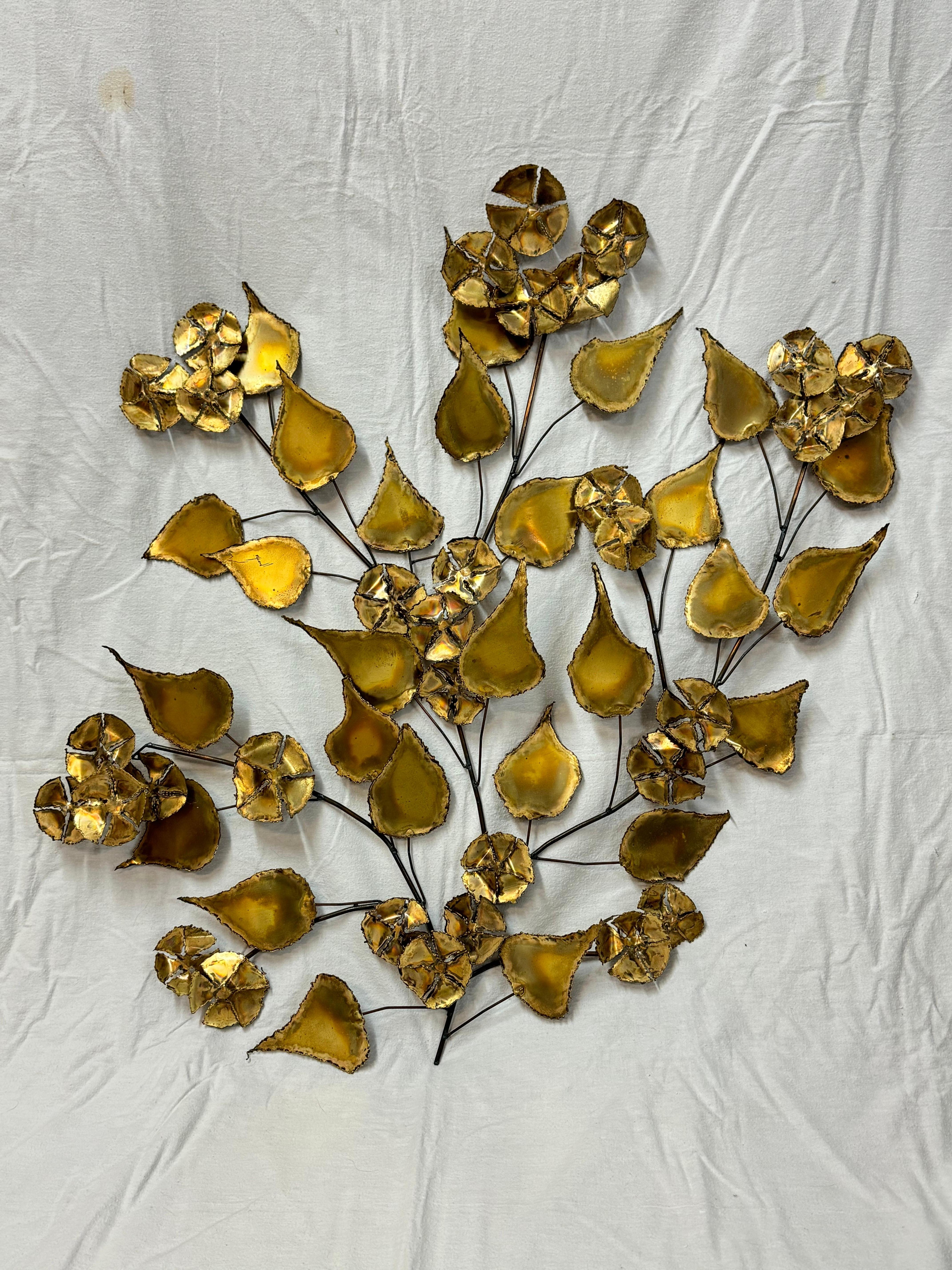 Floral Brutalist Gilt Wall Sculpture in the style of Curtis Jere In Good Condition For Sale In Redding, CT