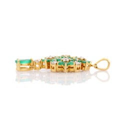 Floral Bunch Emerald Pendant with Diamonds in 18K Yellow Gold