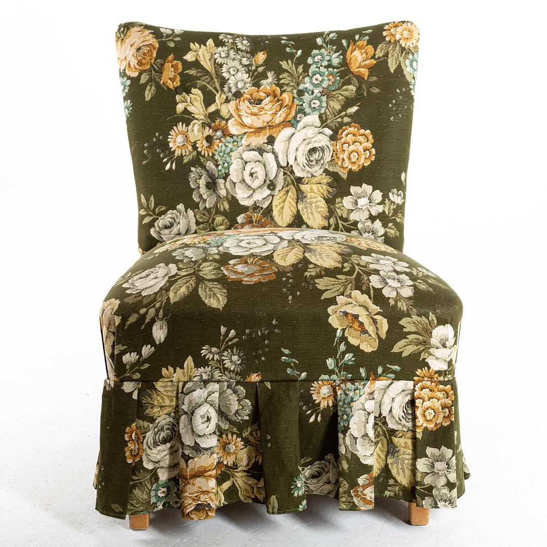 20th Century floral club chair 20th century For Sale