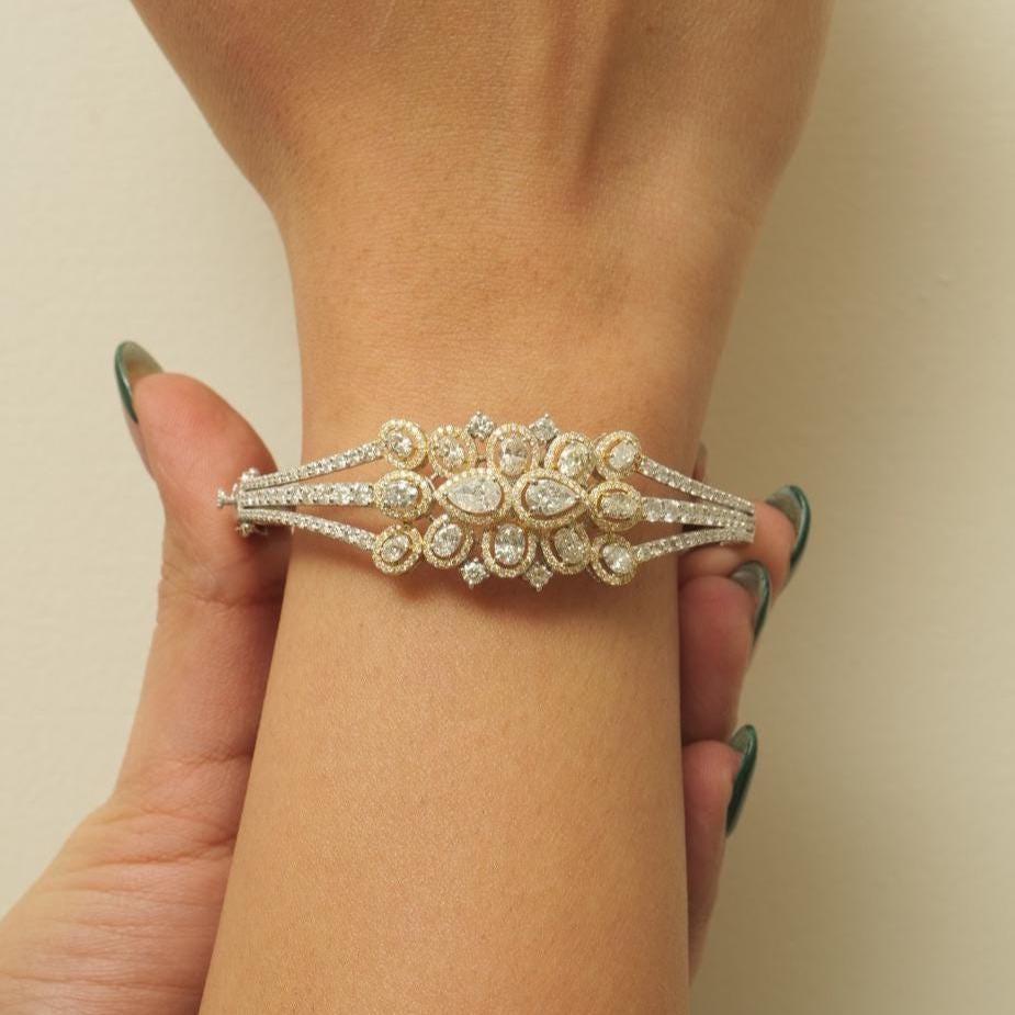 Art Deco Floral Cluster Diamond Bracelet in 14k Solid Gold (Certified) For Sale