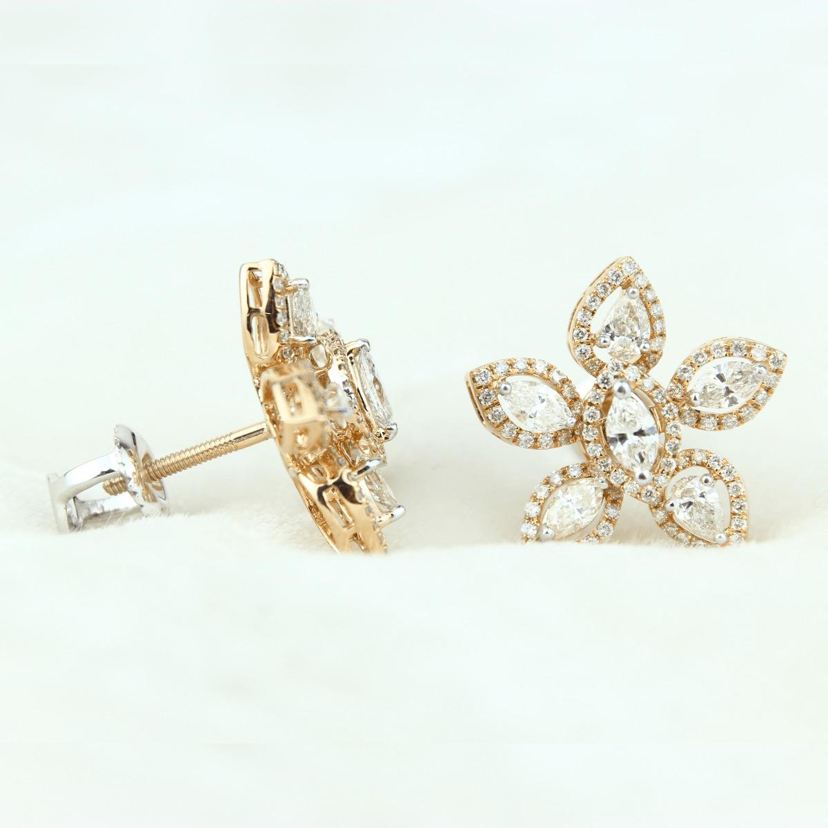 Boucles d'oreilles en or massif 14k (certifié) avec halo de diamants fantaisie en forme de grappe florale en vente 2