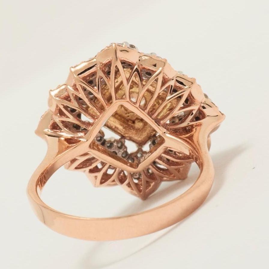 Bague en or massif 14K avec halo de diamants naturels en forme de grappe florale (certifié) en vente 2