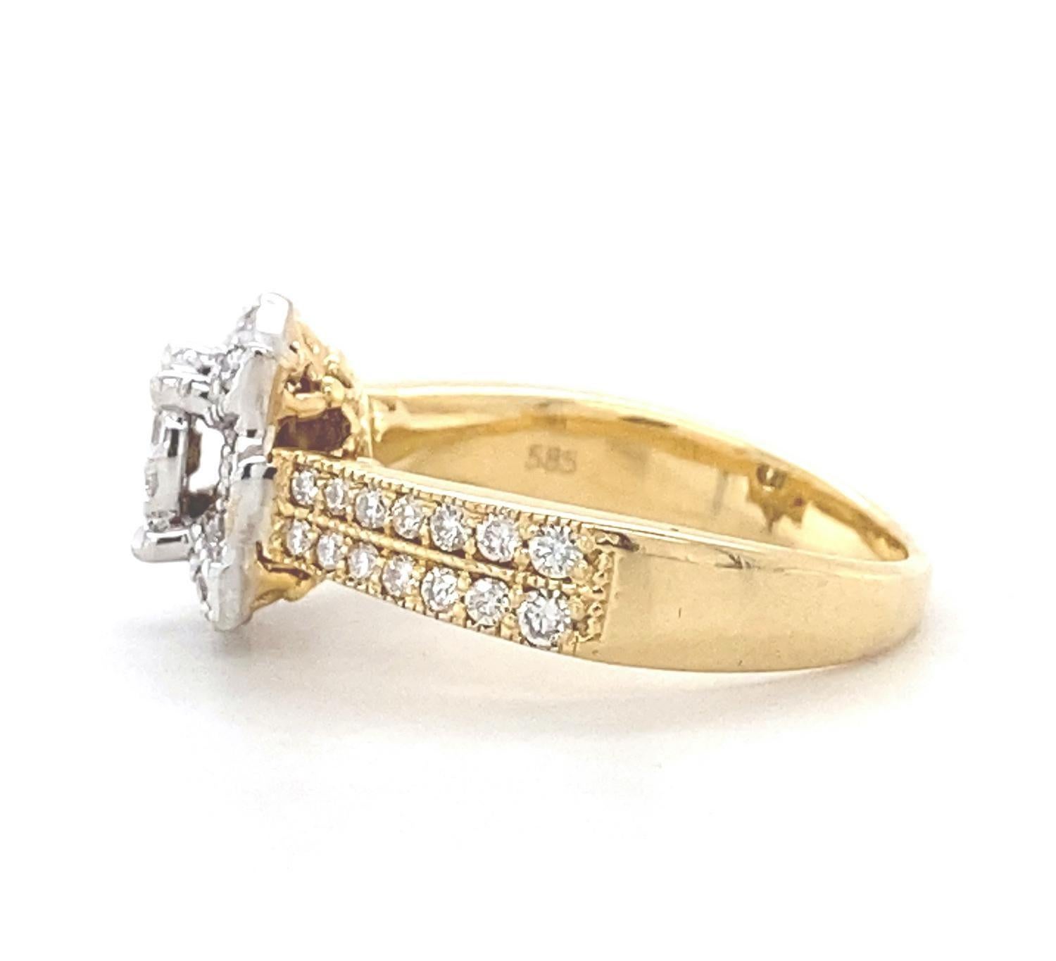 Bague de demande en mariage en or massif 14 carats avec grappe florale de diamants naturels (certifié) Pour femmes en vente
