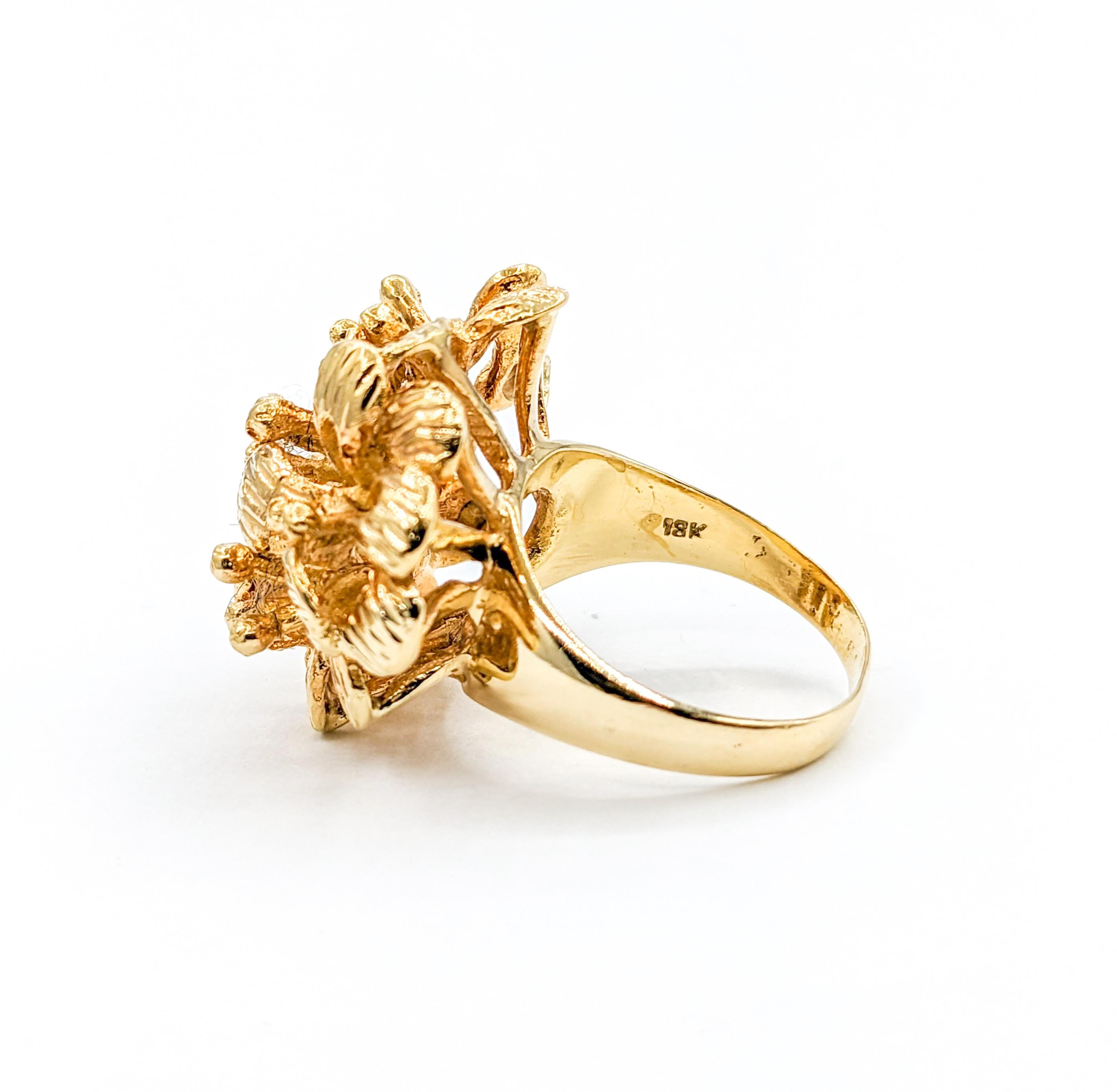 Floral Cluster Ring in Gold For Sale 2
