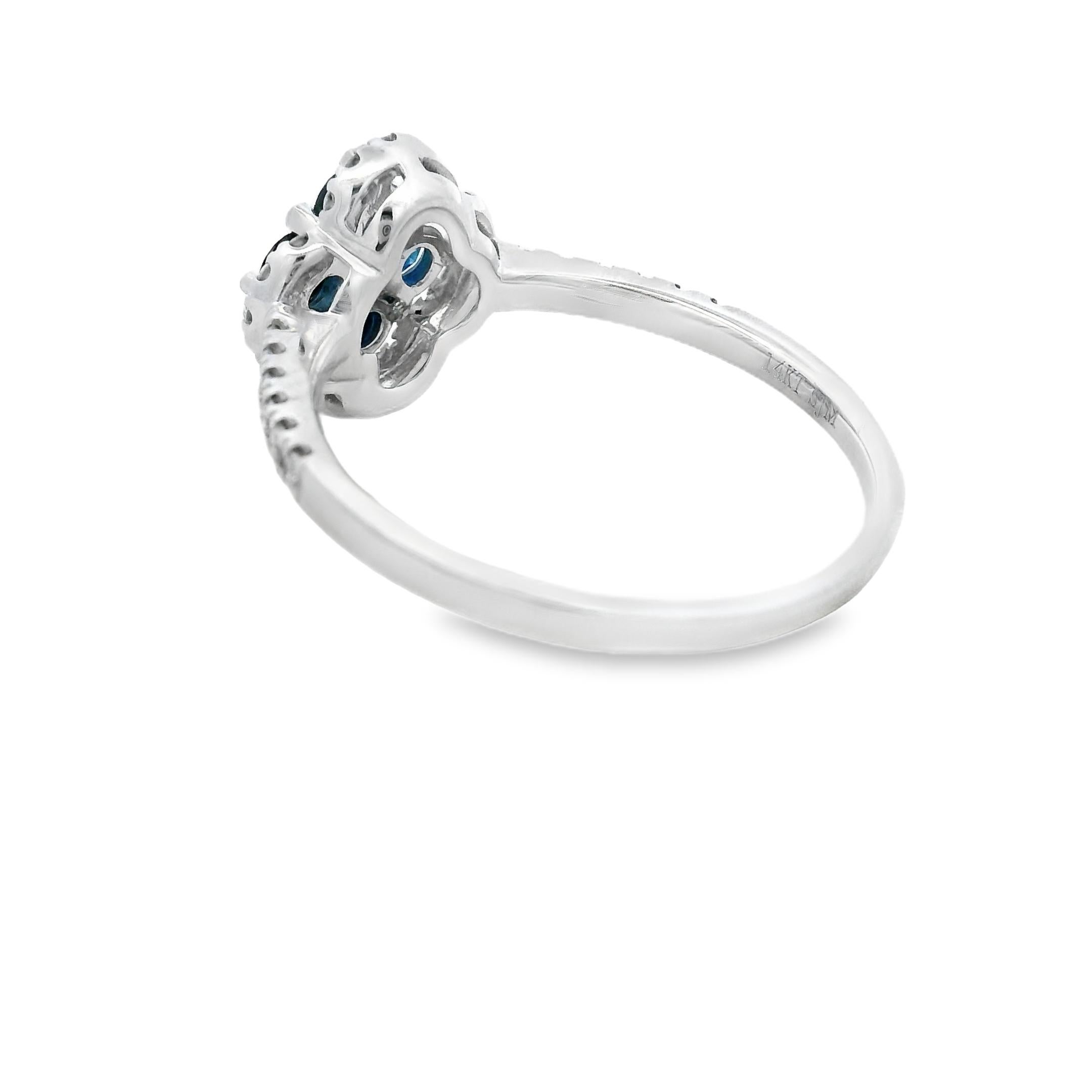 Anillo Racimo Floral de Zafiro y Diamantes en Oro Blanco de 14K Talla 7 Contemporáneo en venta